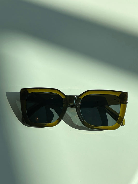 Belinda Bulk Frame Rectangular Sunglasses In Olive