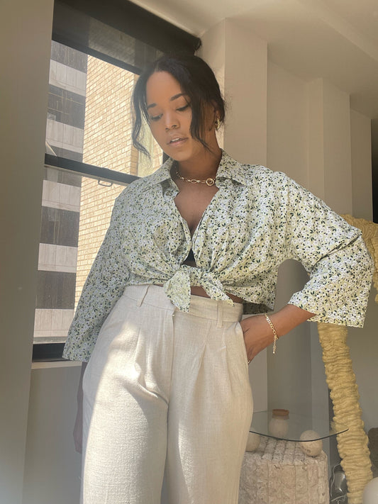 Harper Floral 3/4 Sleeve Tie-Front Crop Top In Green