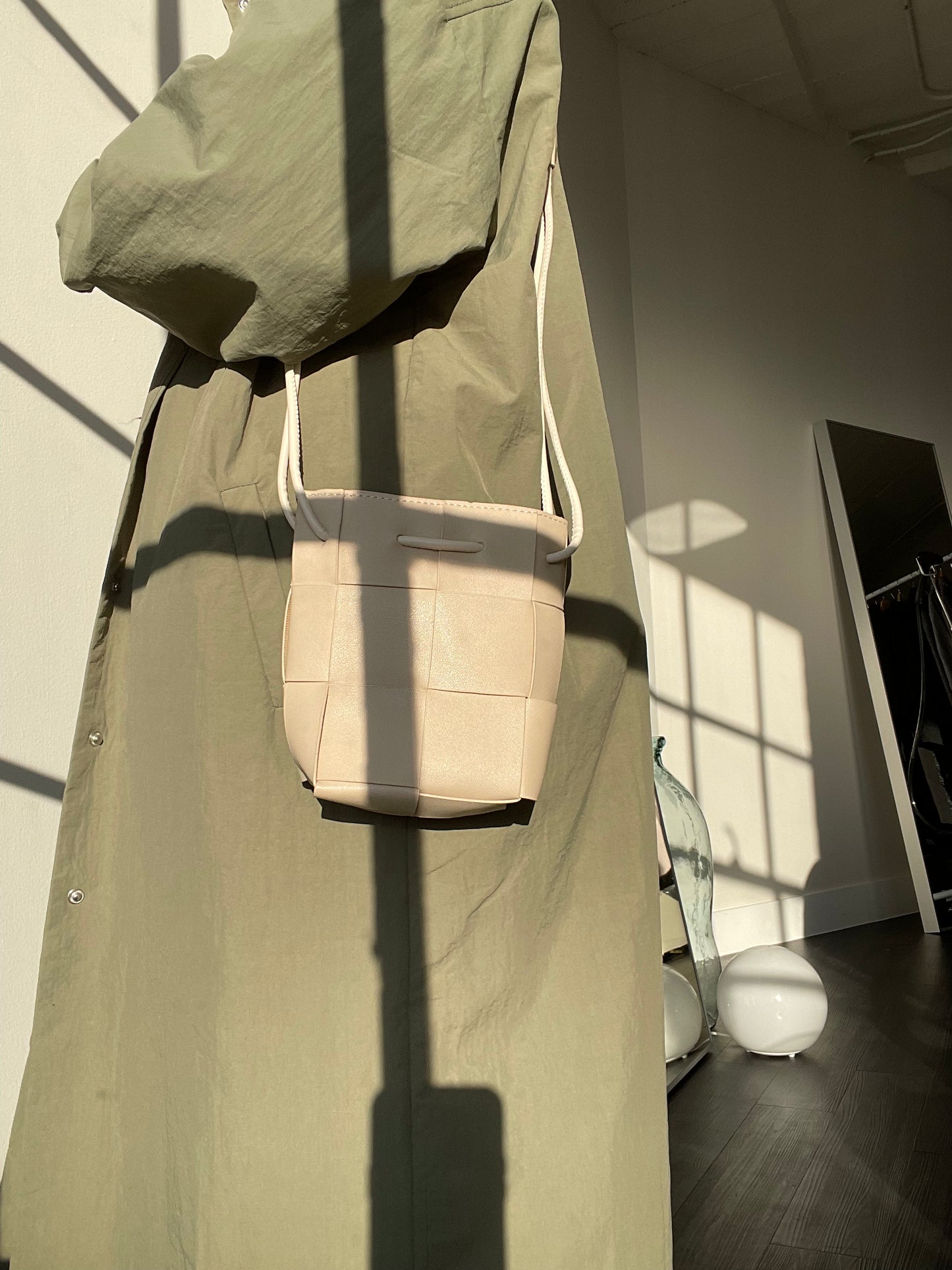 Carrie Jumbo Woven Vegan Leather Basket Bag In Cream