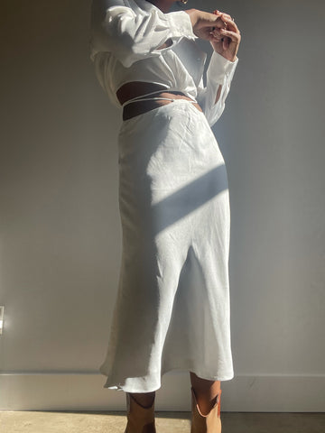 Ivy Linen Soft Midi Tie Skirt In White