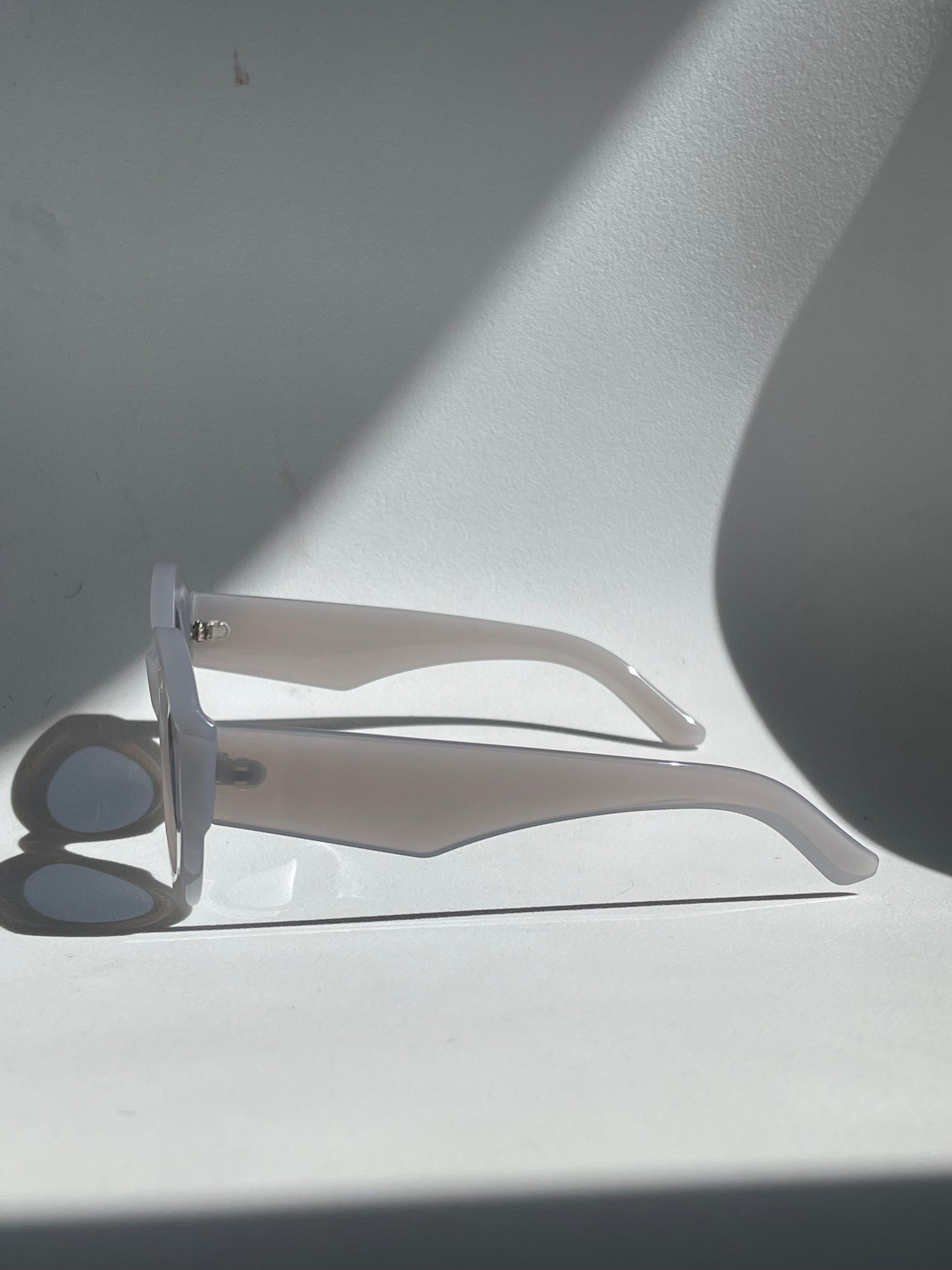 Dita Chunky Cat-Eye Sunglasses In Grey