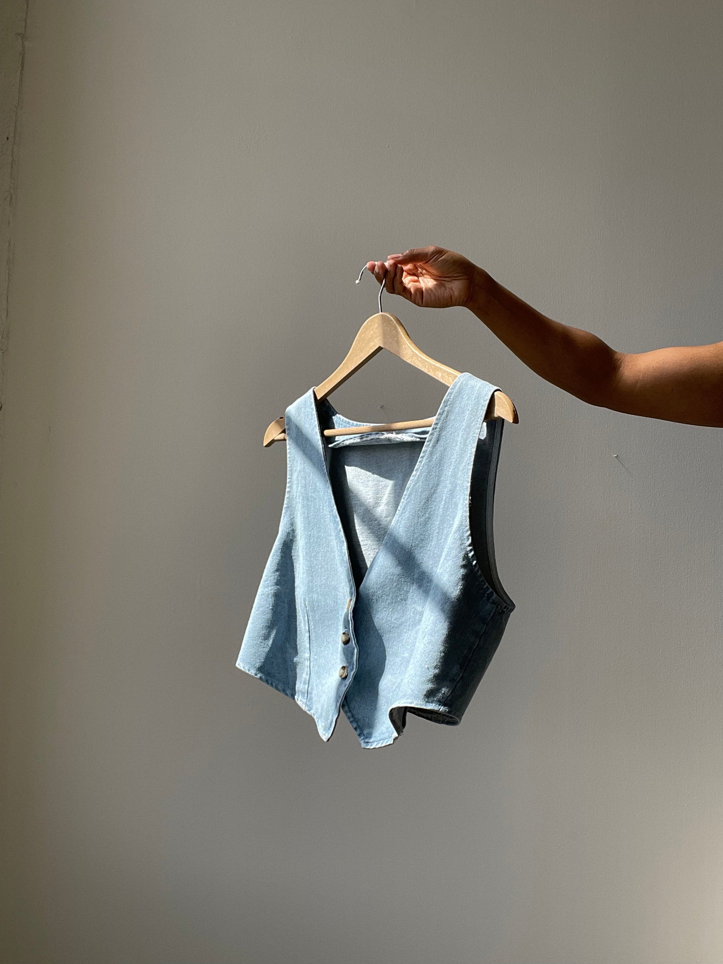 Jamna Cotton Western Button Front Vest In Light Denim