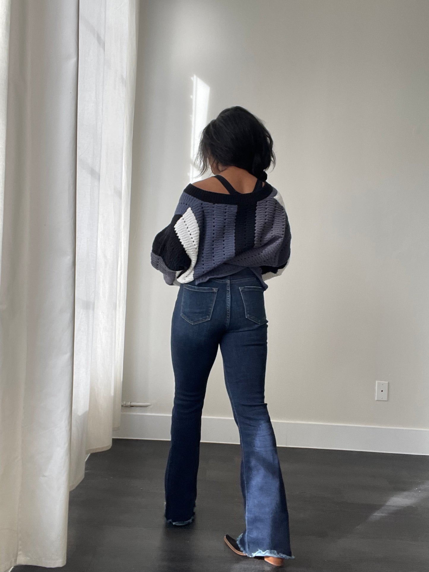 Carly 90s & Flared Jean In Indigo