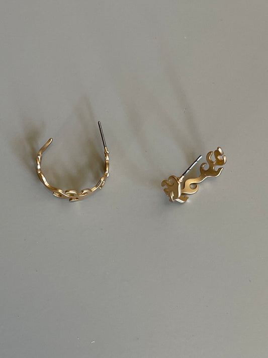 Harleys Flame Hug Hoop Earring In Warm Gold