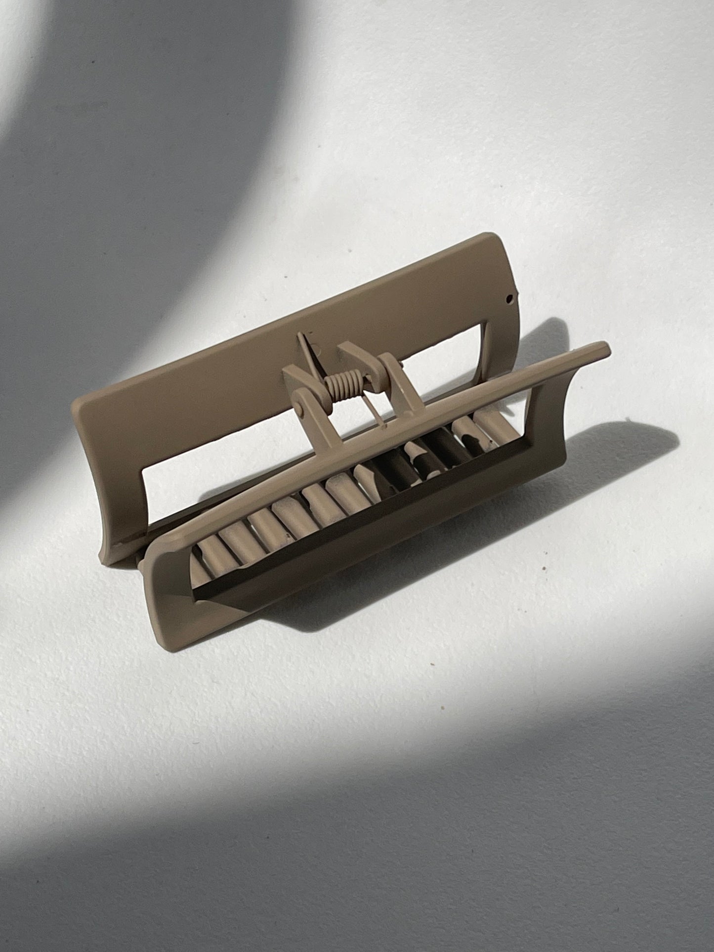 Morgan Square Claw Clip In Taupe Brown