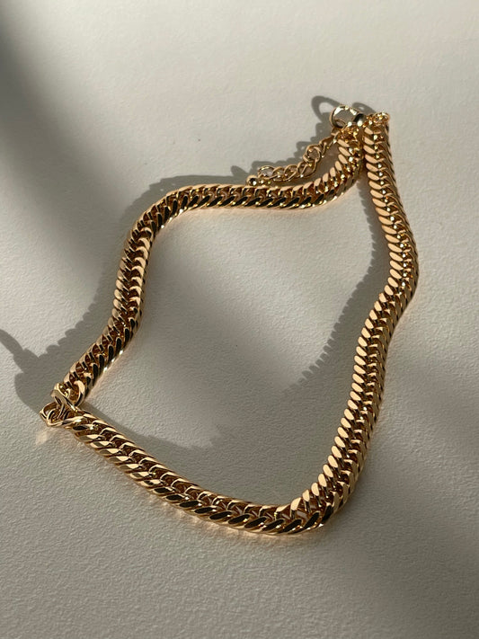 Angie Classic Chunky Link Chain Necklace In Gold