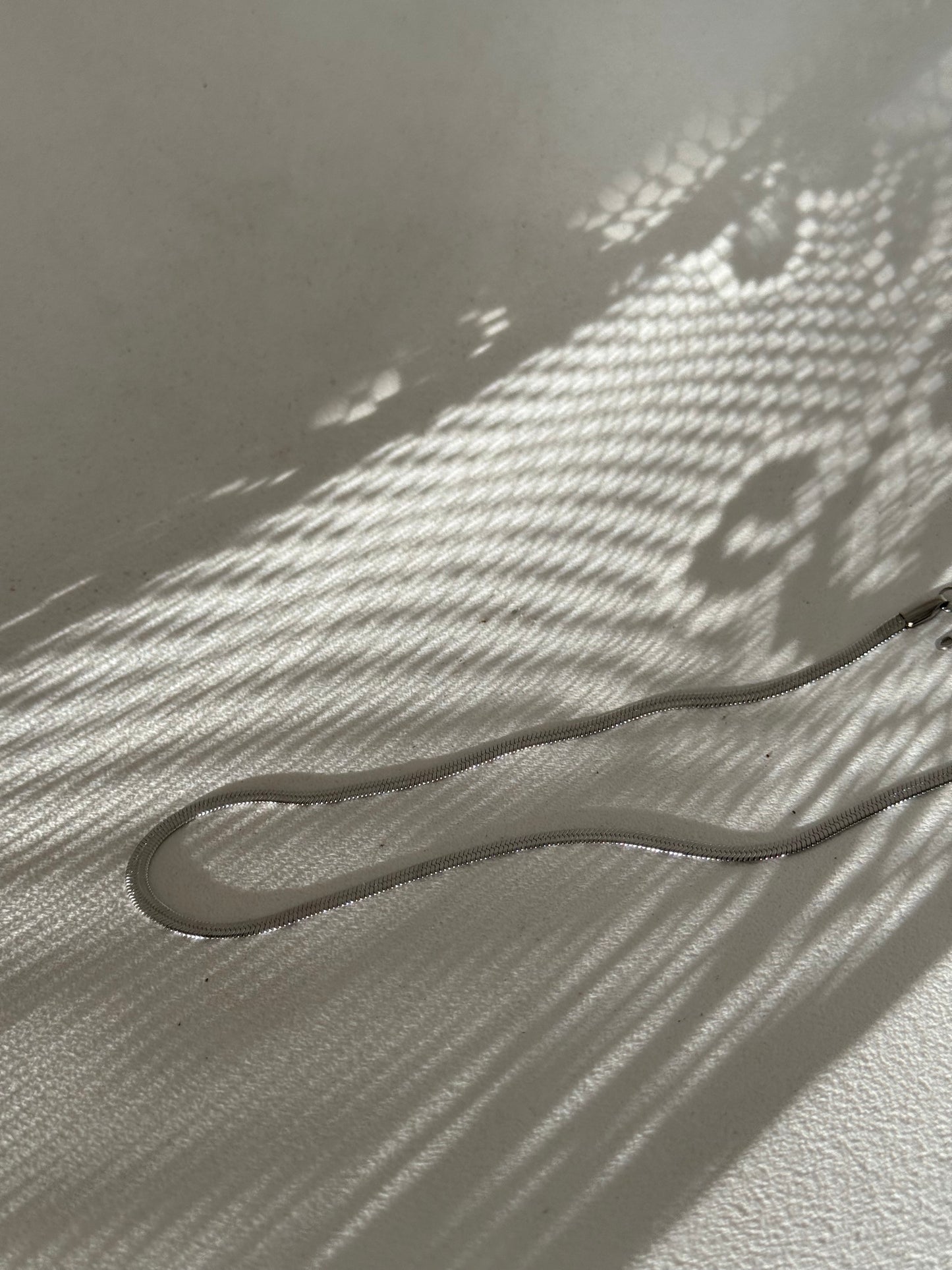 Sandra 18k Stainless Steel Waterproof Snake Necklace In White Gold Silver￼