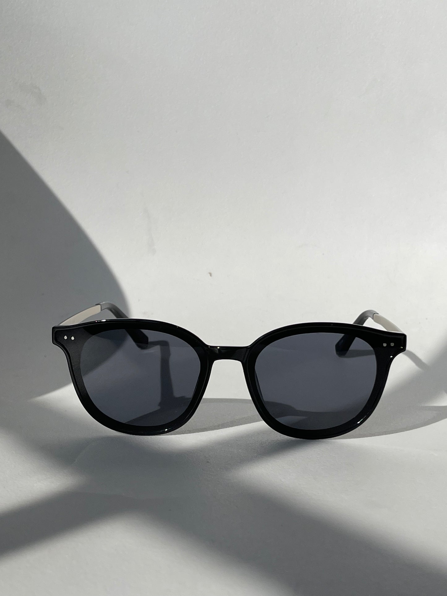 Casey Double Stud 80s Style Sunglasses In Black Silver