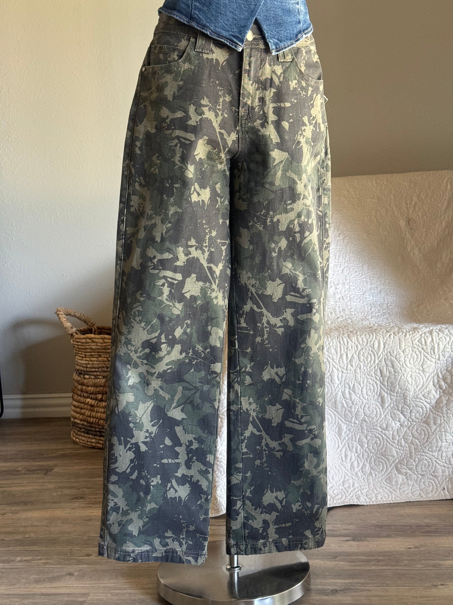 Bowie Cotton Classic Straight Leg Denim In Camo ￼￼