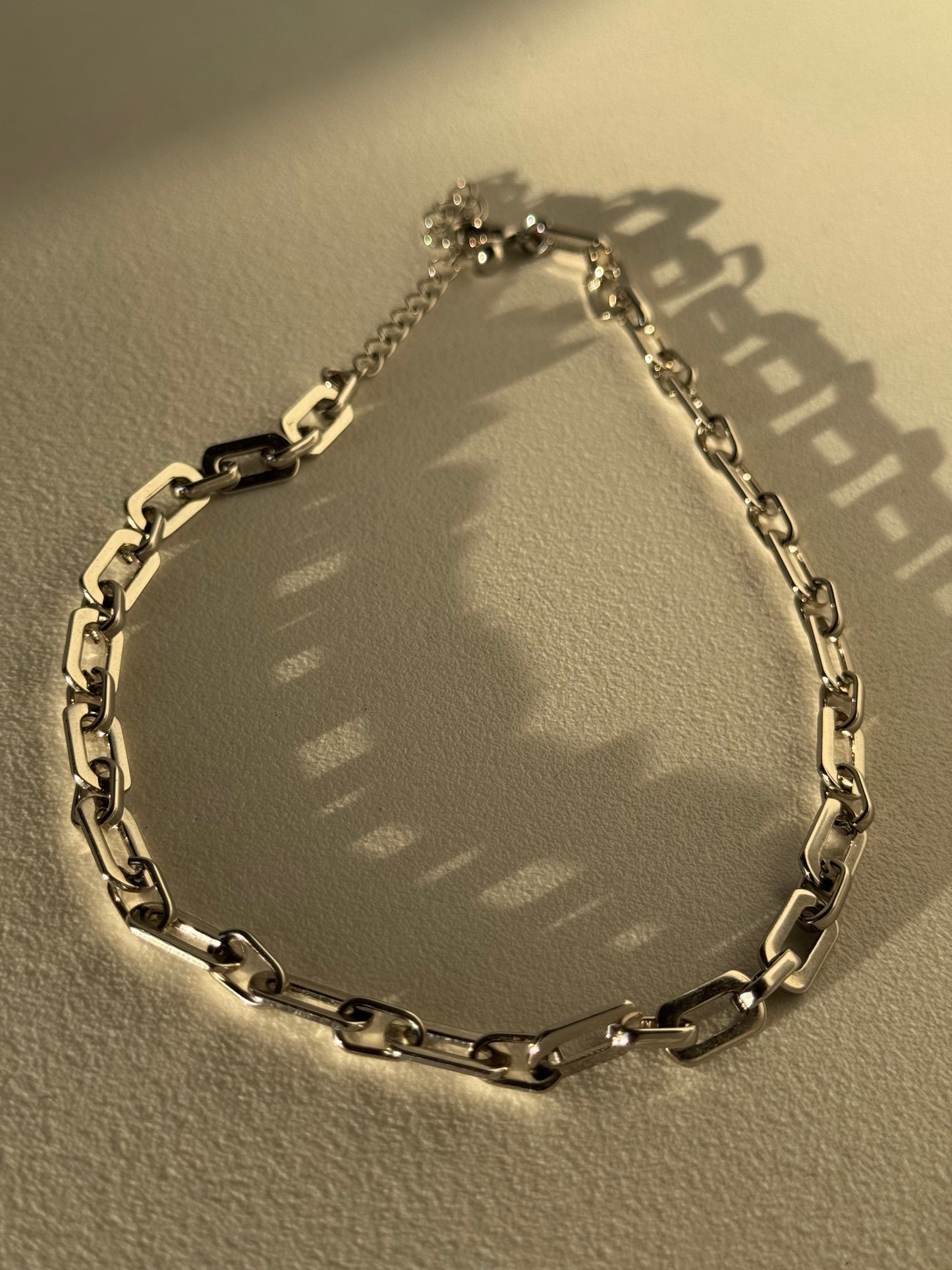 Paula Crumb Link Short Chain In Silver