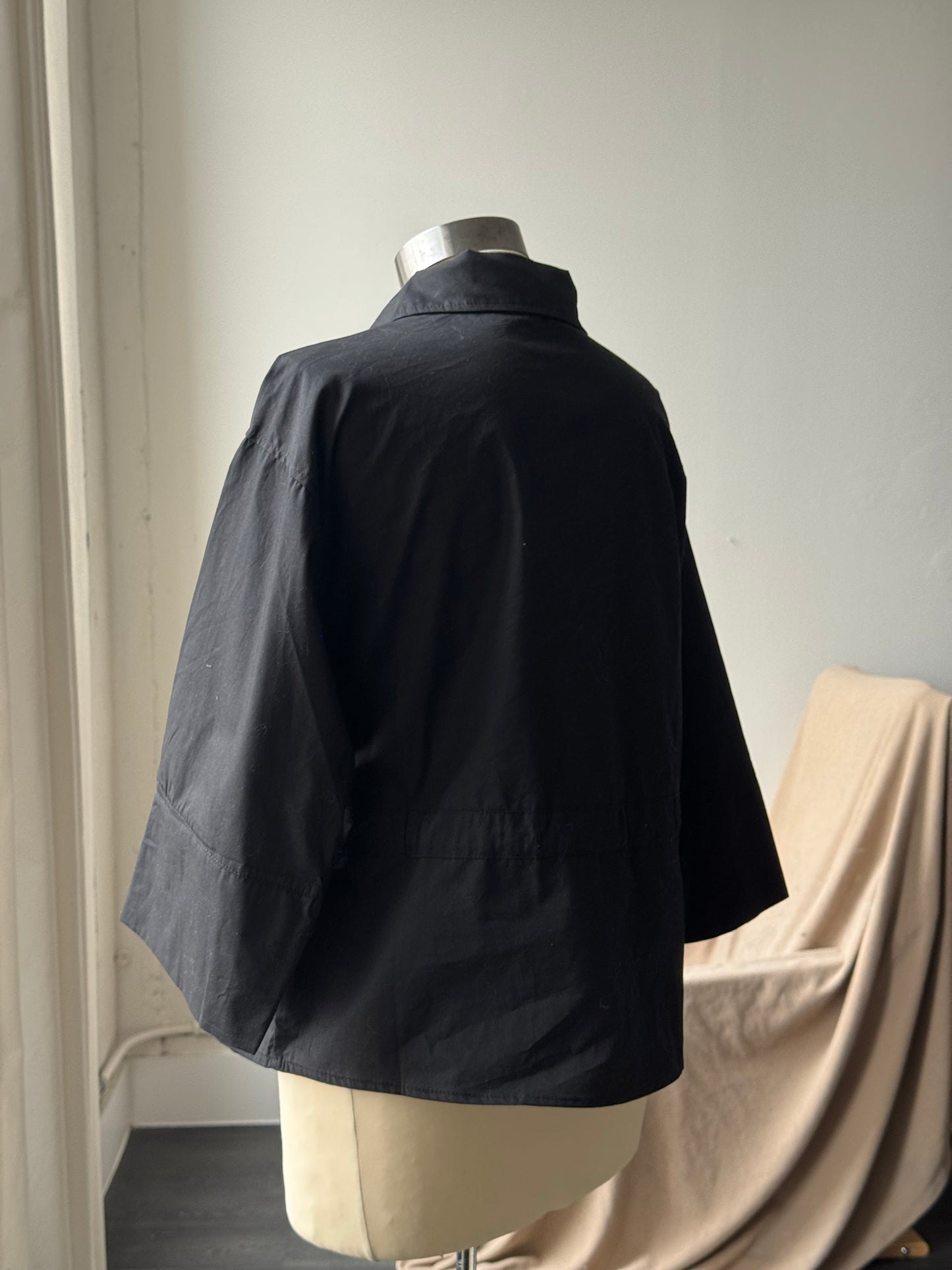 Robin Cotton 3/4 Sleeve Tie Front Top In Black