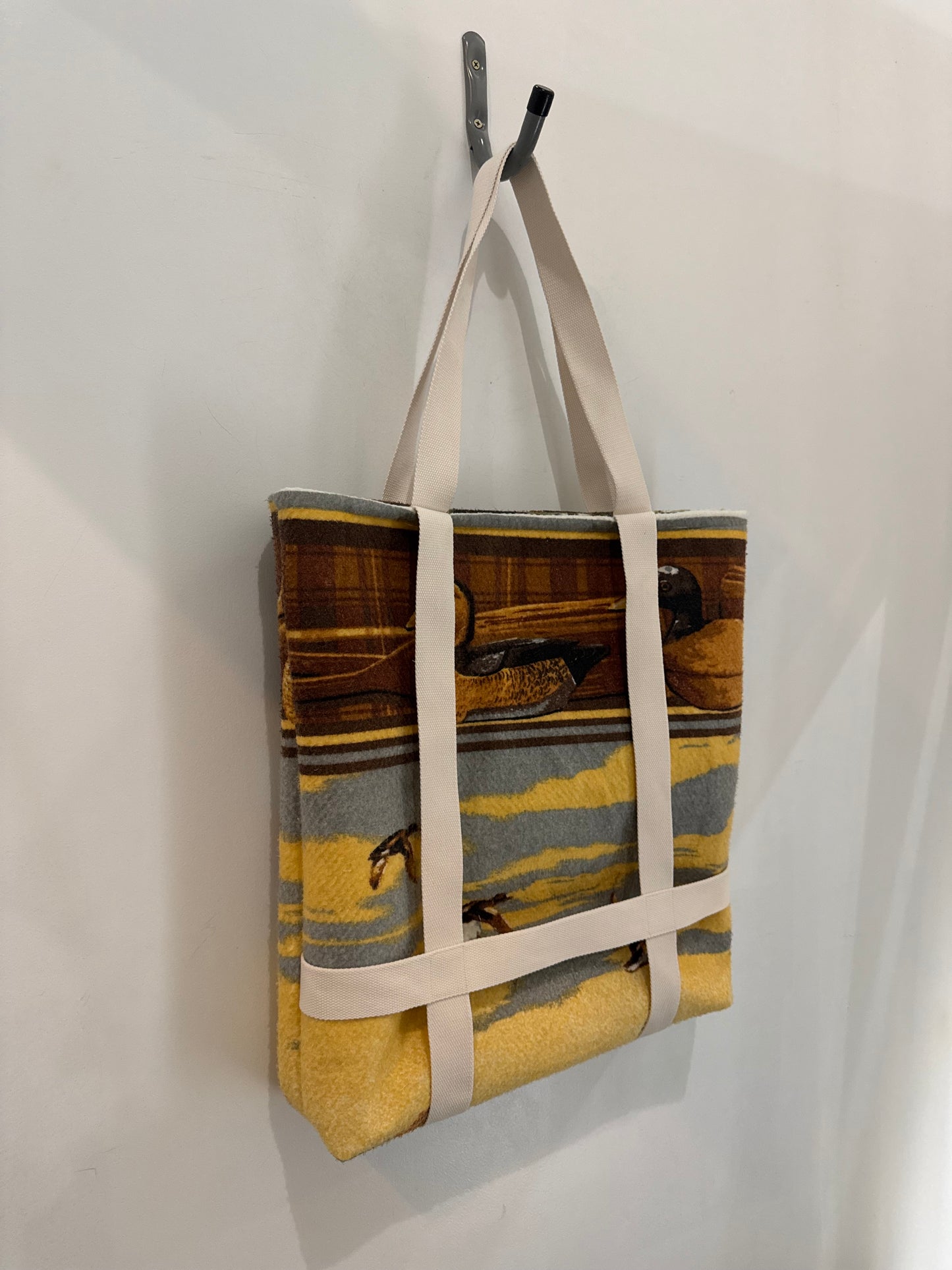 Magnus Vintage Handcrafted Tote Hat Holder Bag XL The 2nd