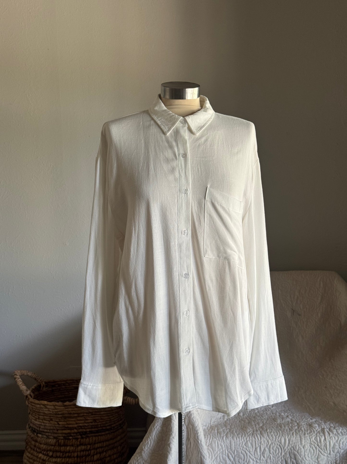 Sophia Classic Linen Button Down In Ivory