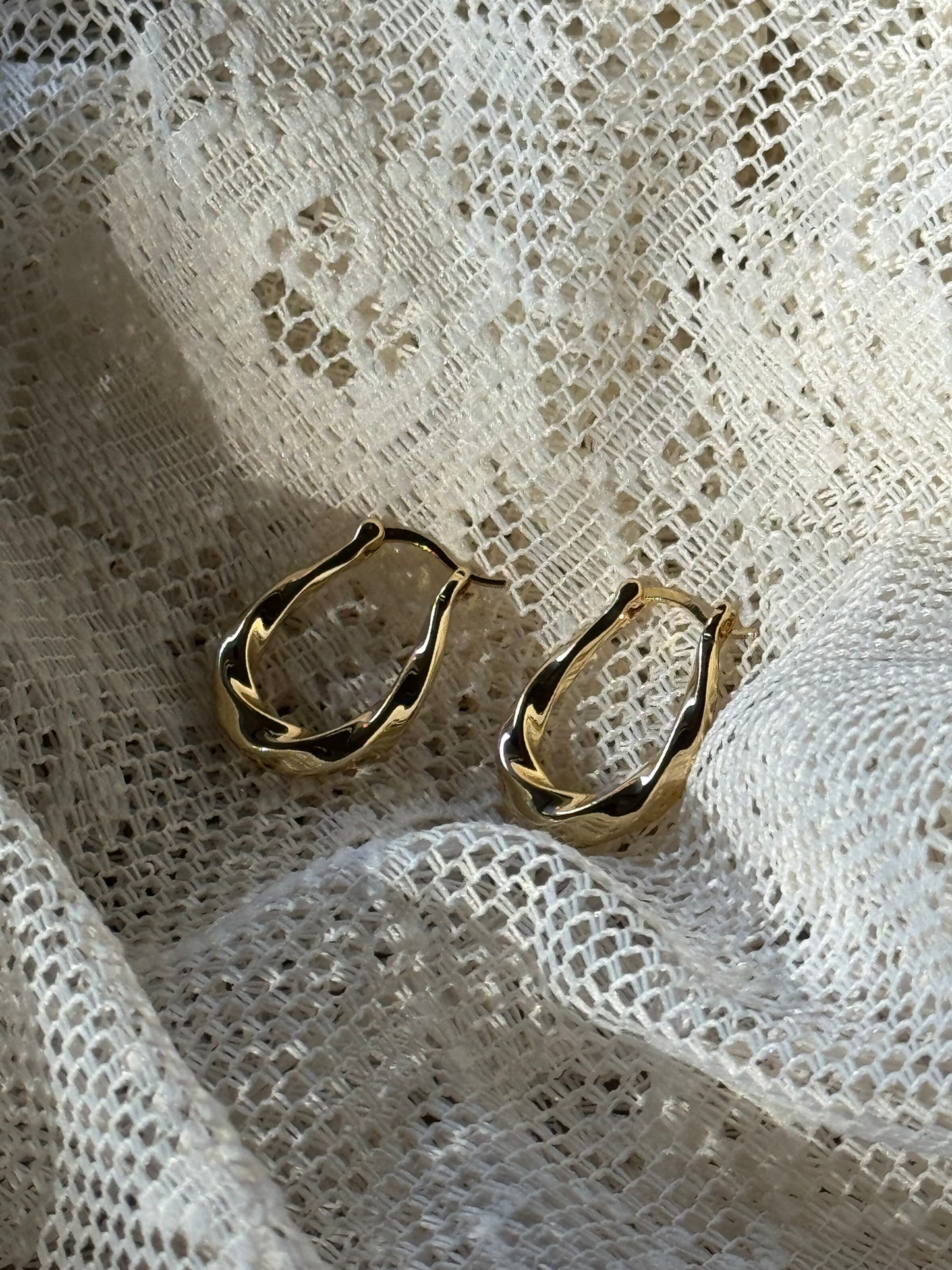 Tina Twist Hoop Earring In Plated Gold