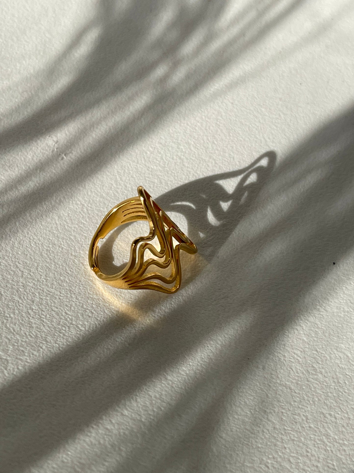 Desert Wave Stainless Steel Statement Ring In 18k Gold Plated