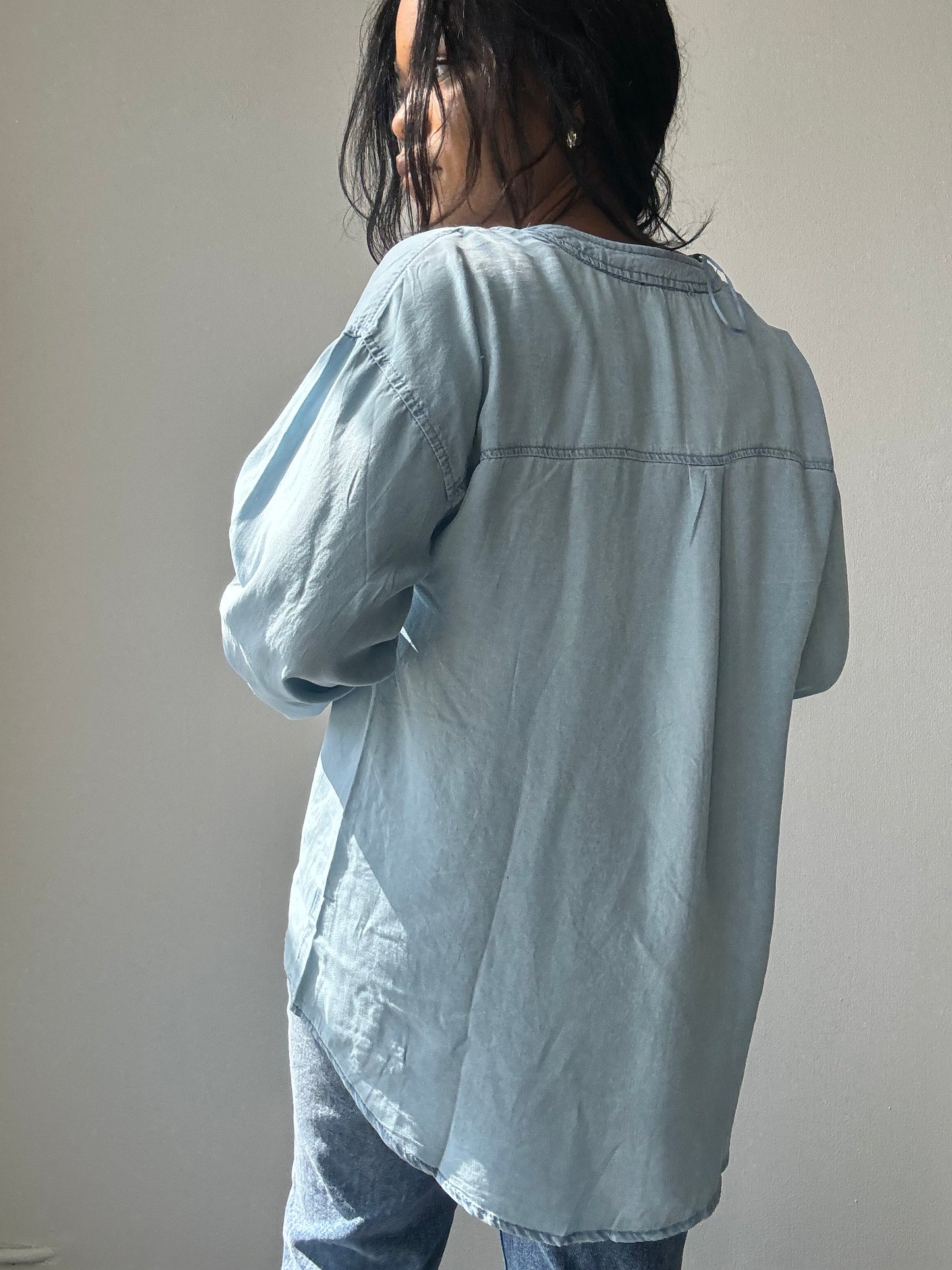 Clark Tencel Utility Button Down Shirt In Light Denim