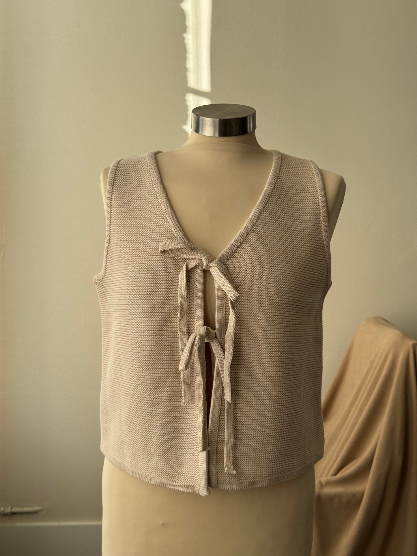 Nancy Cotton Tie Front Vest In Taupe ￼
