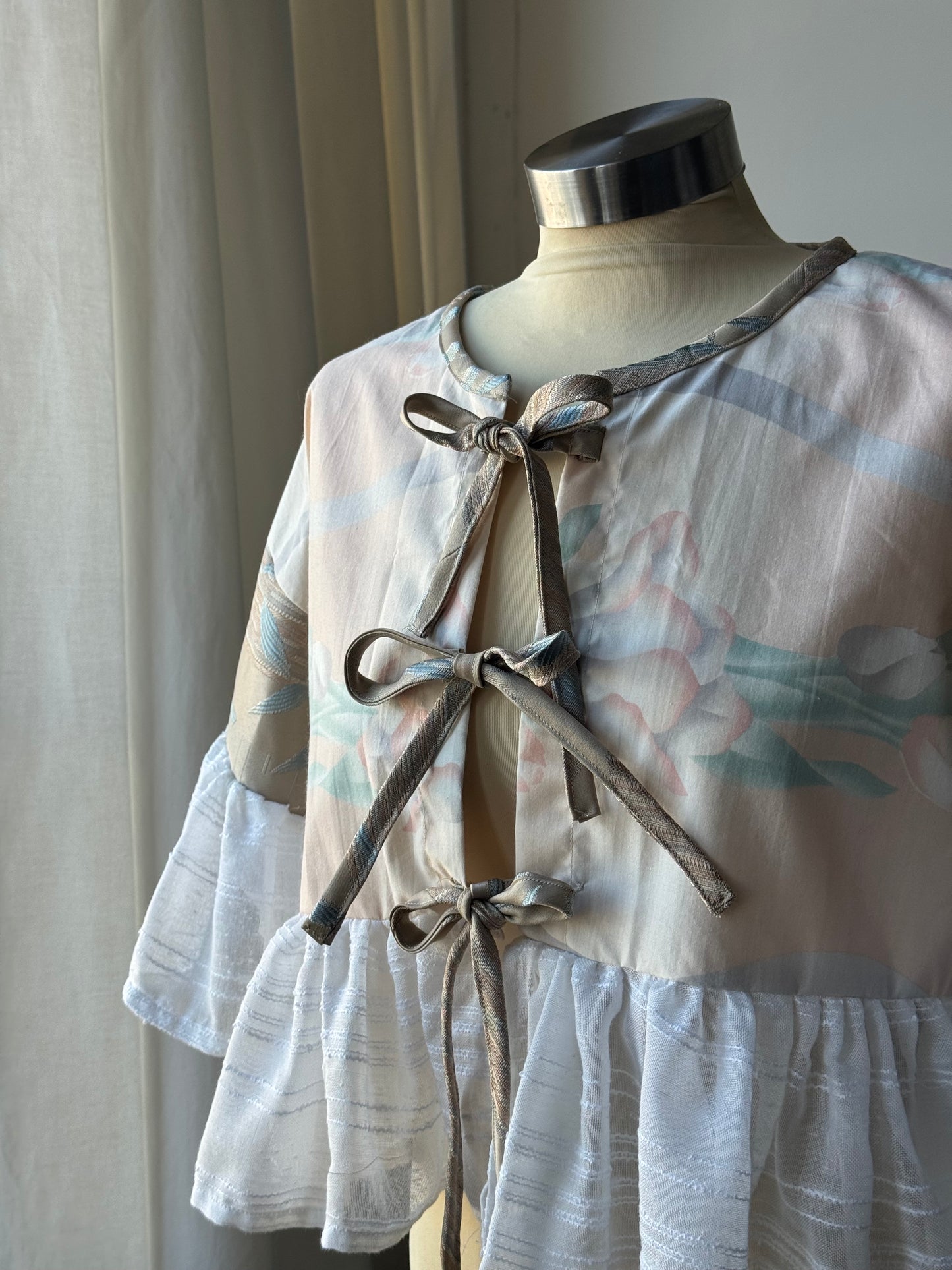 Dorothy Handcrafted Vintage Ruffle Tie Top In 80s Wallpaper