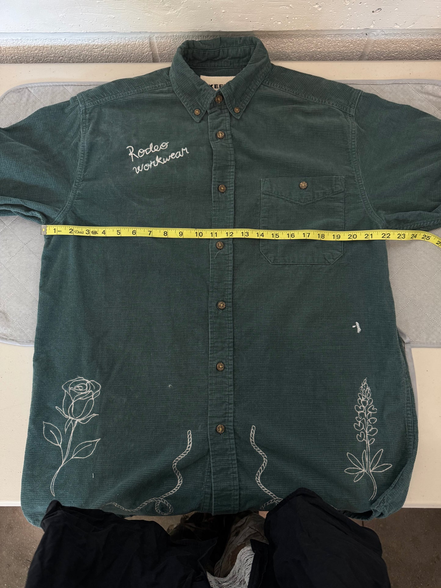 Jaxson Handcrafted Embroidered Rodeo Workwear Shacket In Forest Moss