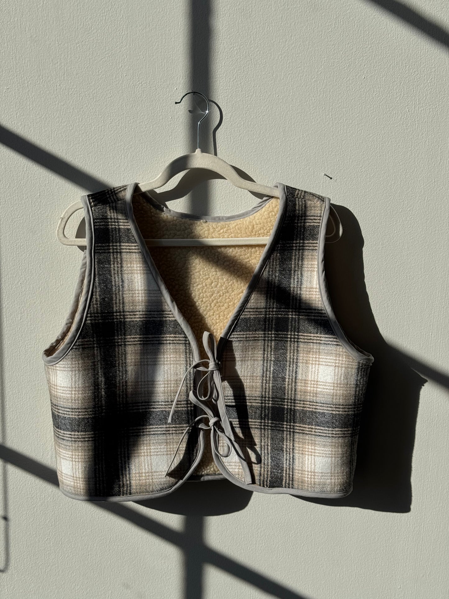 The Whiskey 90s Style Sherpa Lined Cotton & Wool Plaid Vest