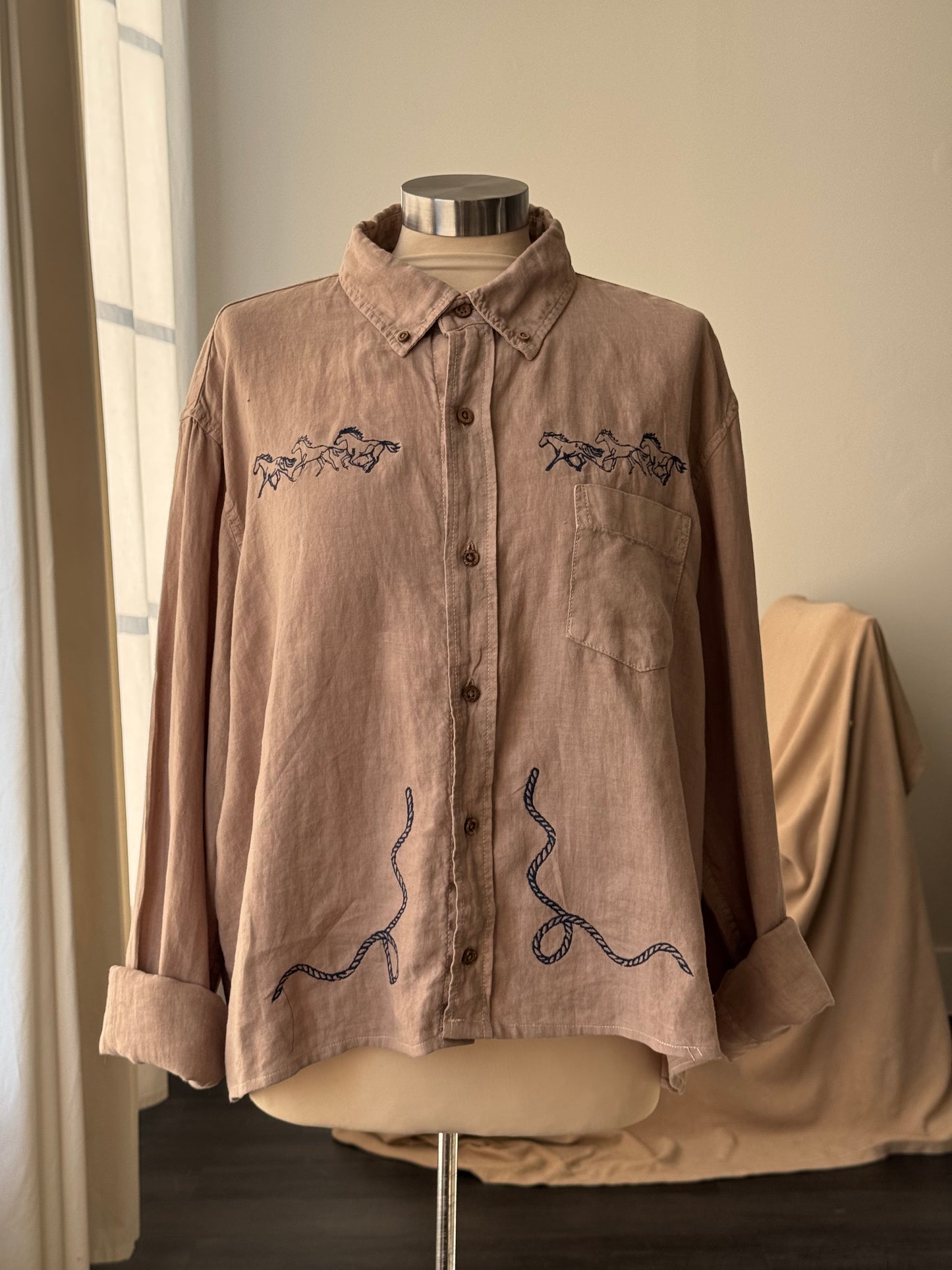Lawrence Handcrafted Embroidered Cropped Button Down