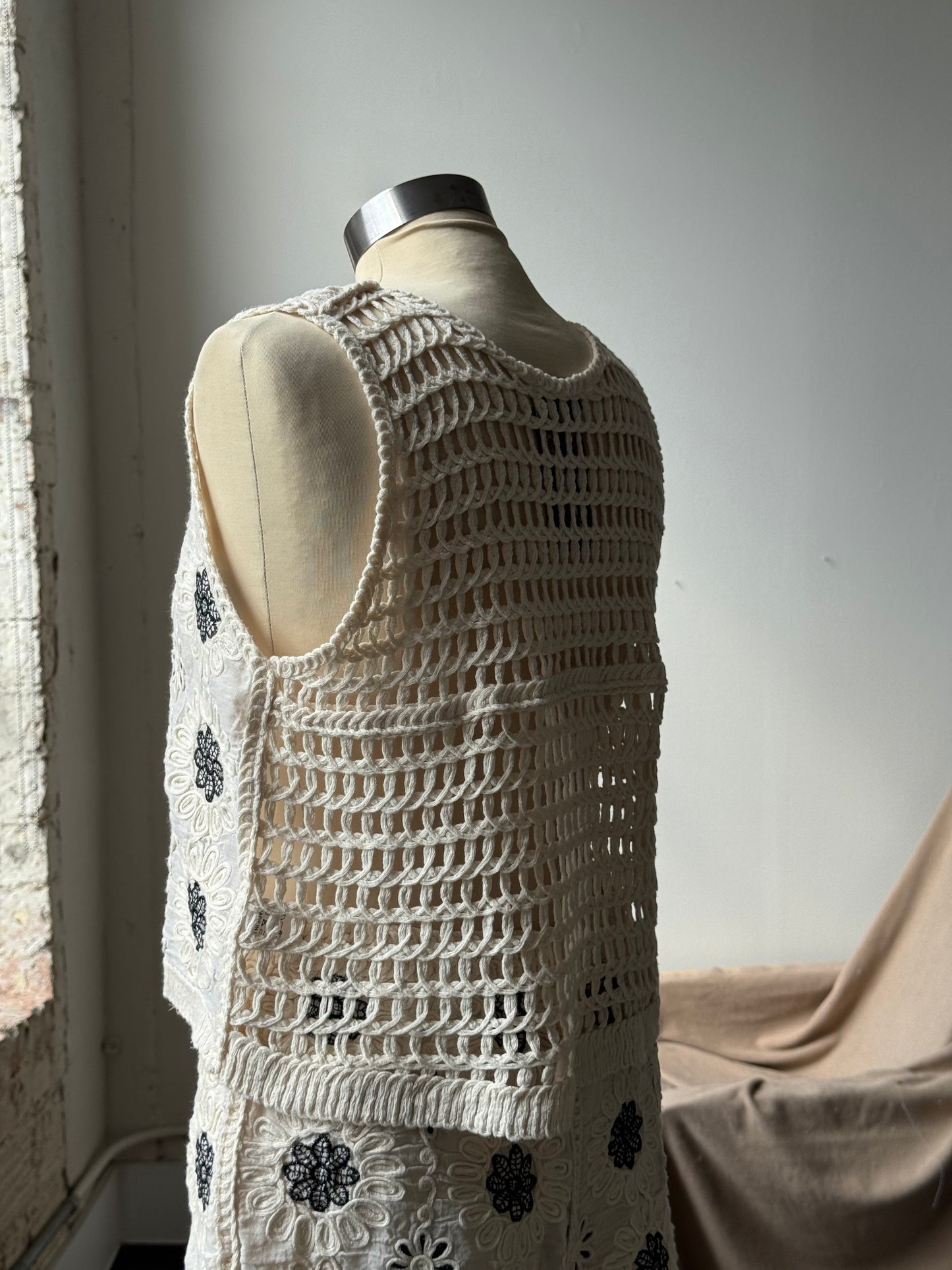 Monique Cotton Crochet Embroidered Appliqué Vest In Natural