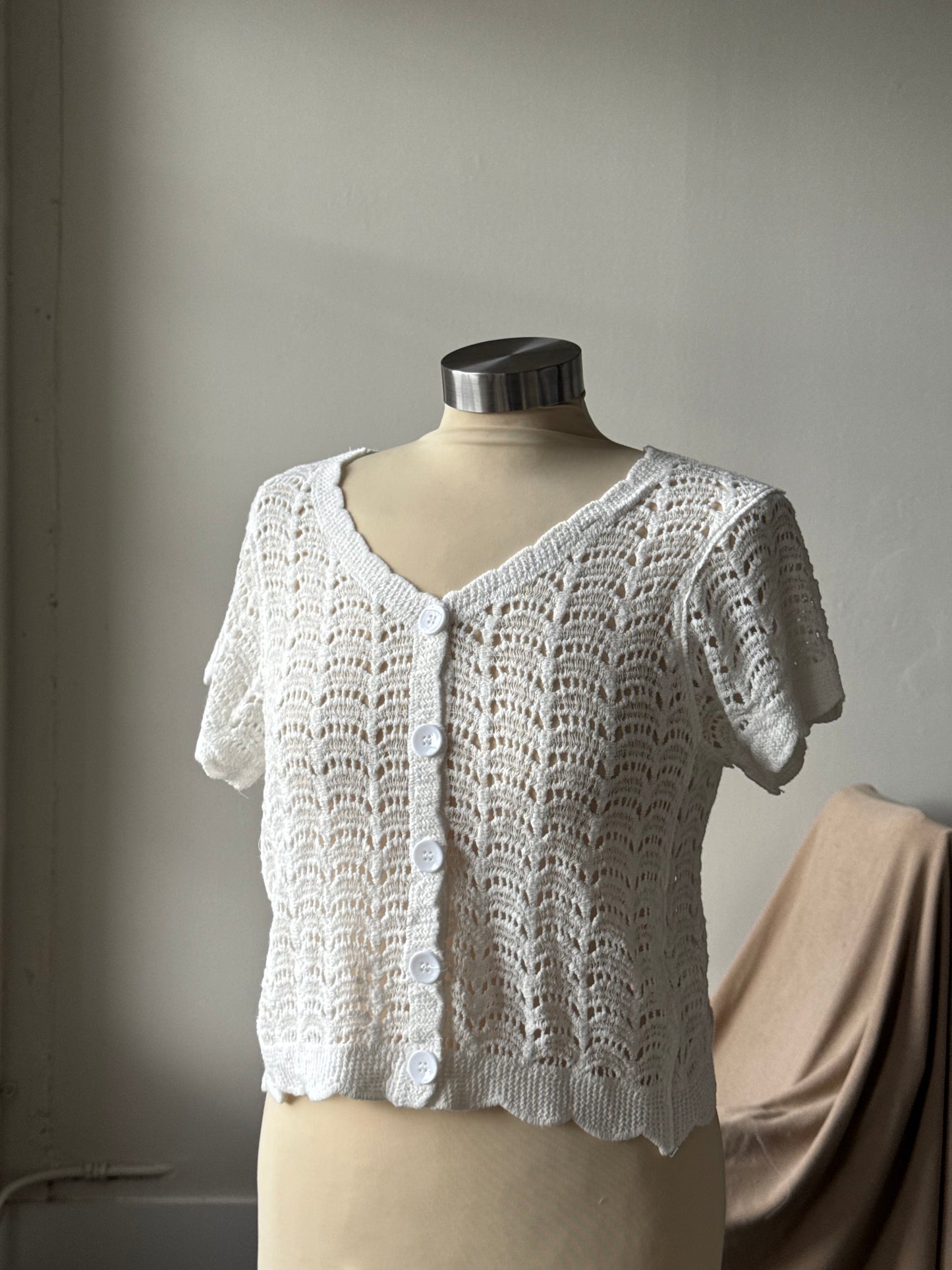 Torrance 90s Style Cotton Crochet Button Front Sweater Crop Top In Ivory
