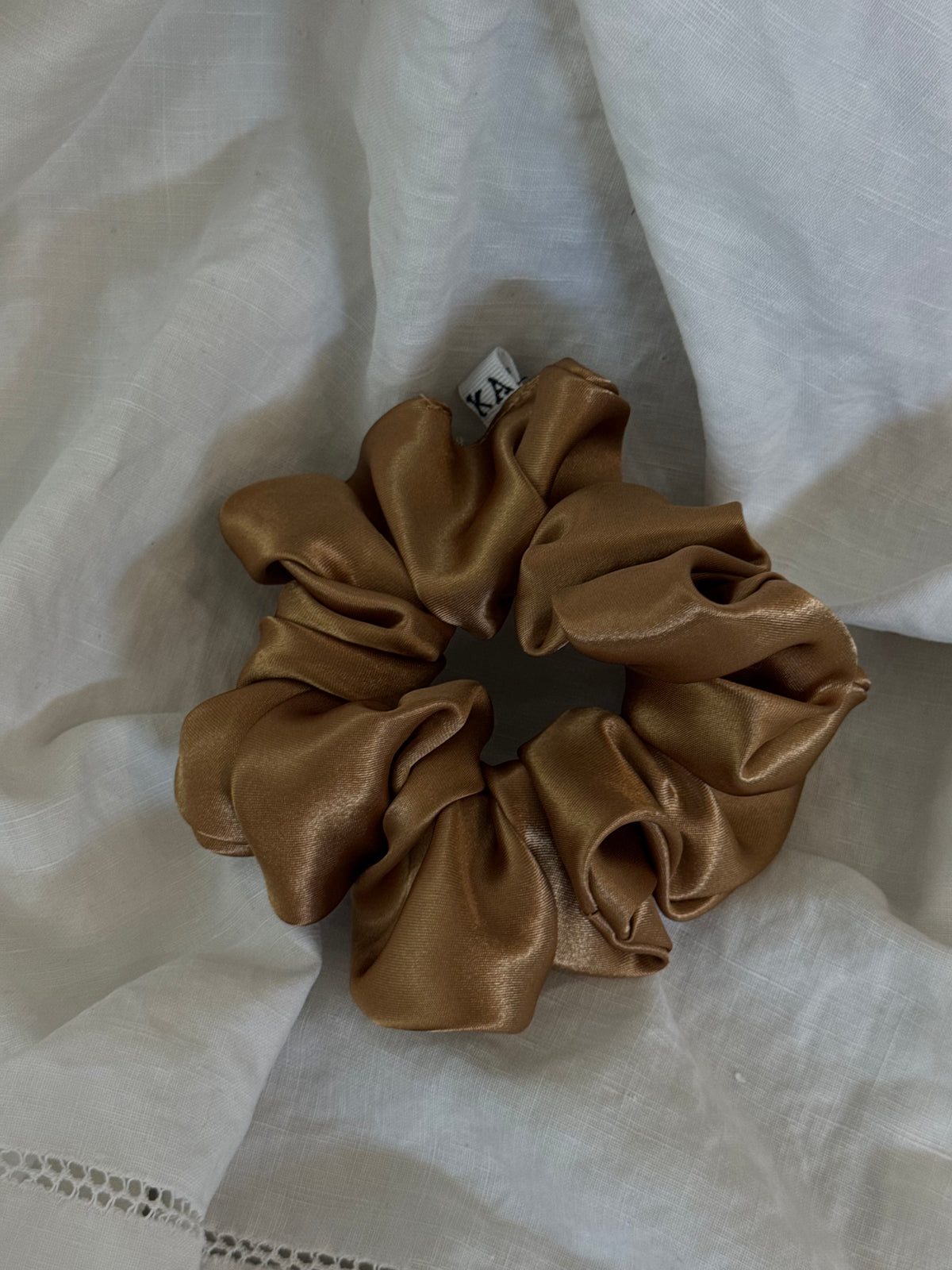 Carmen Handcrafted Texas Sized Scrunchie In Caramel￼