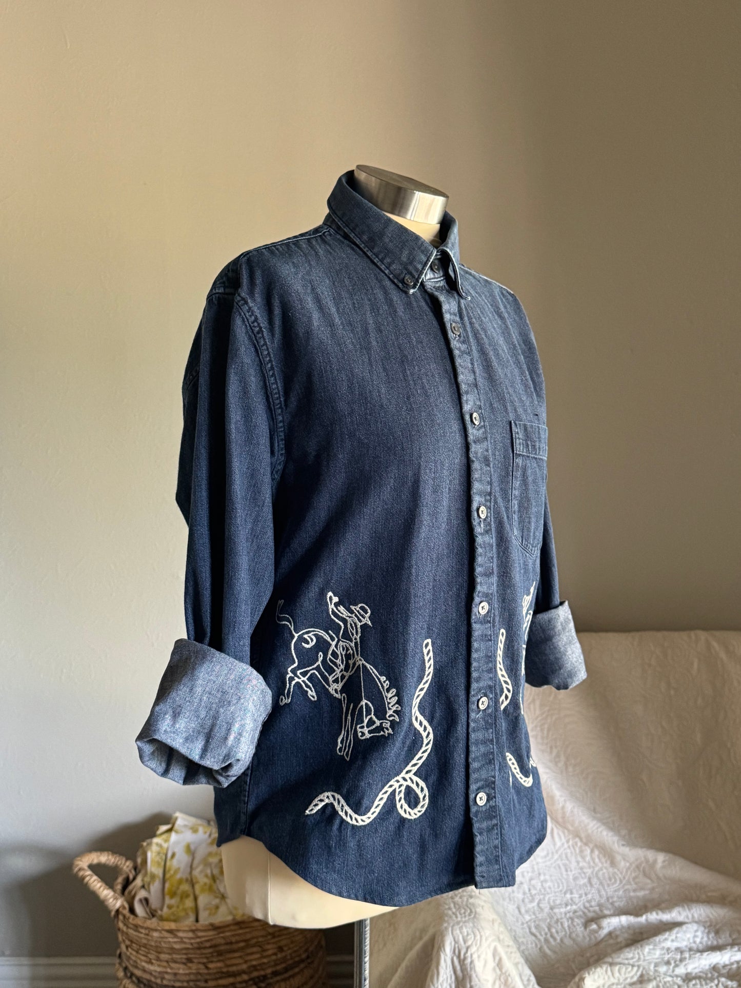 Lawrence Handcrafted Embroidered Cropped Button Down
