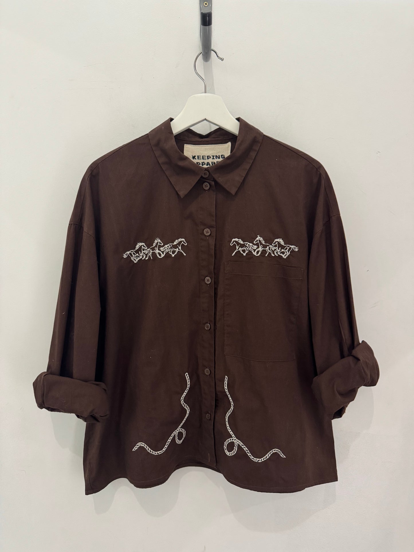 Lawrence Handcrafted Cropped Cotton Button Down Long Sleeve In Chocolate