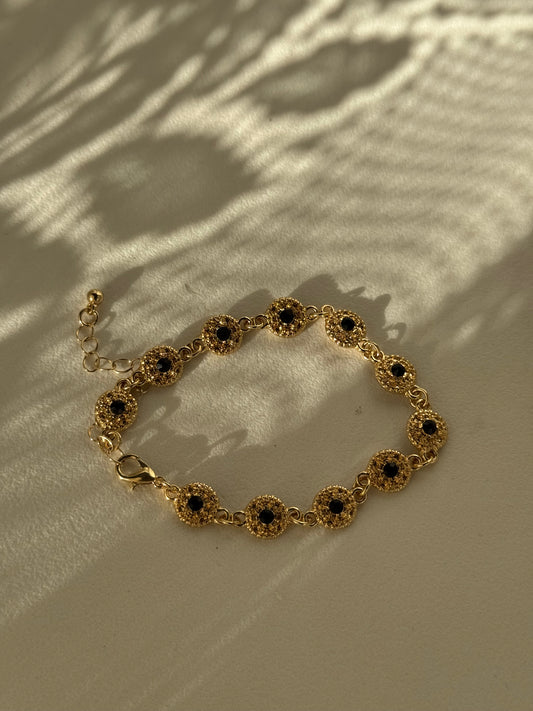 Phoebe Classic Ebony Stone Charm Bracelet In Gold￼