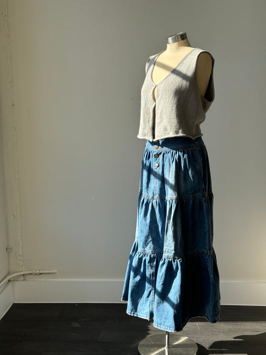 Dana Classic Tiered Midi Denim Skirt In Faded Indigo  ￼