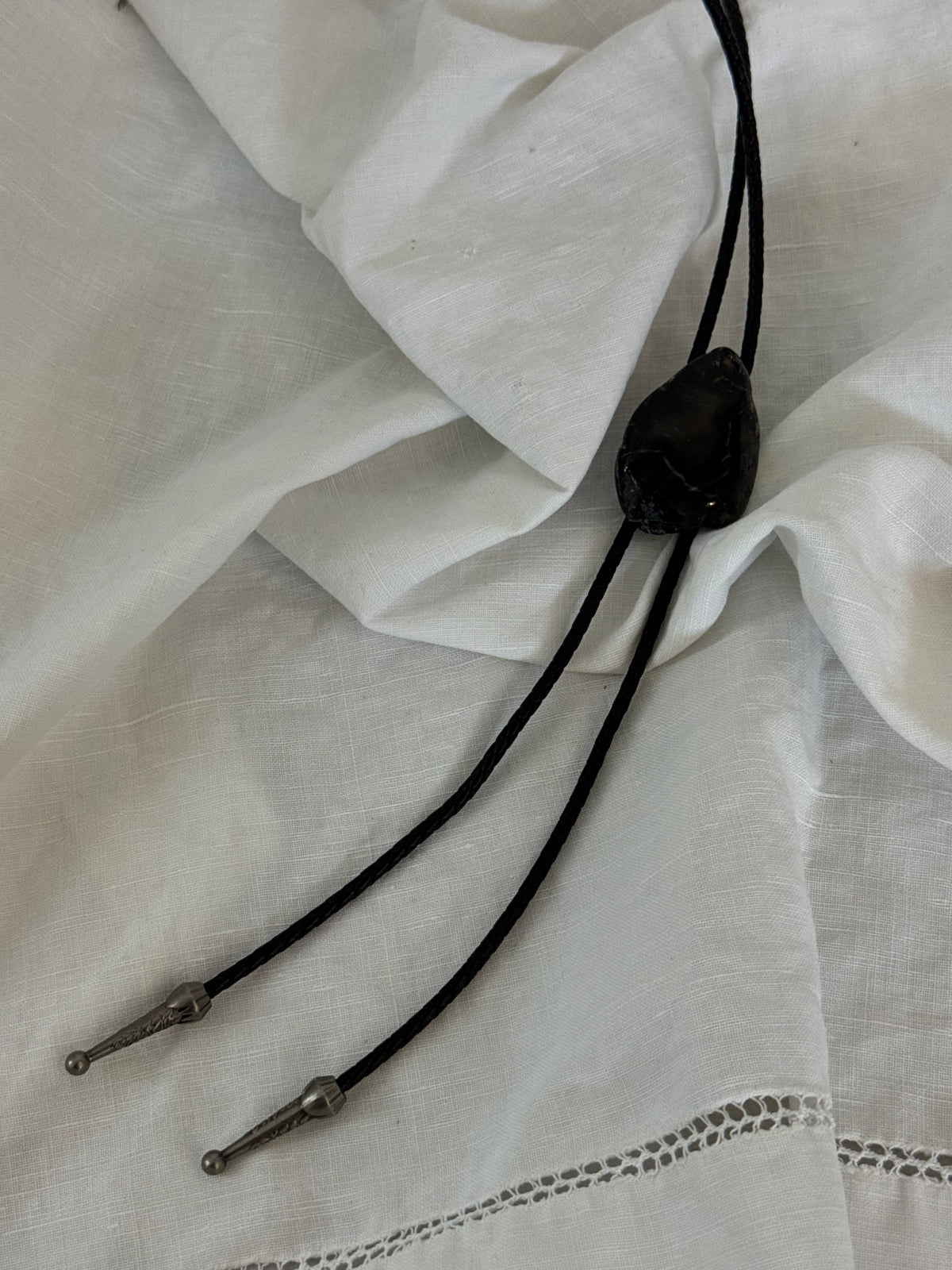 Handcrafted Agate Bolo Tie In Black Canon