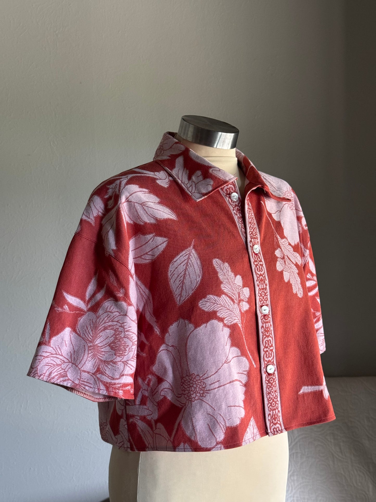 Judy Handcrafted Vintage Cropped Button Down In Cinnamon￼