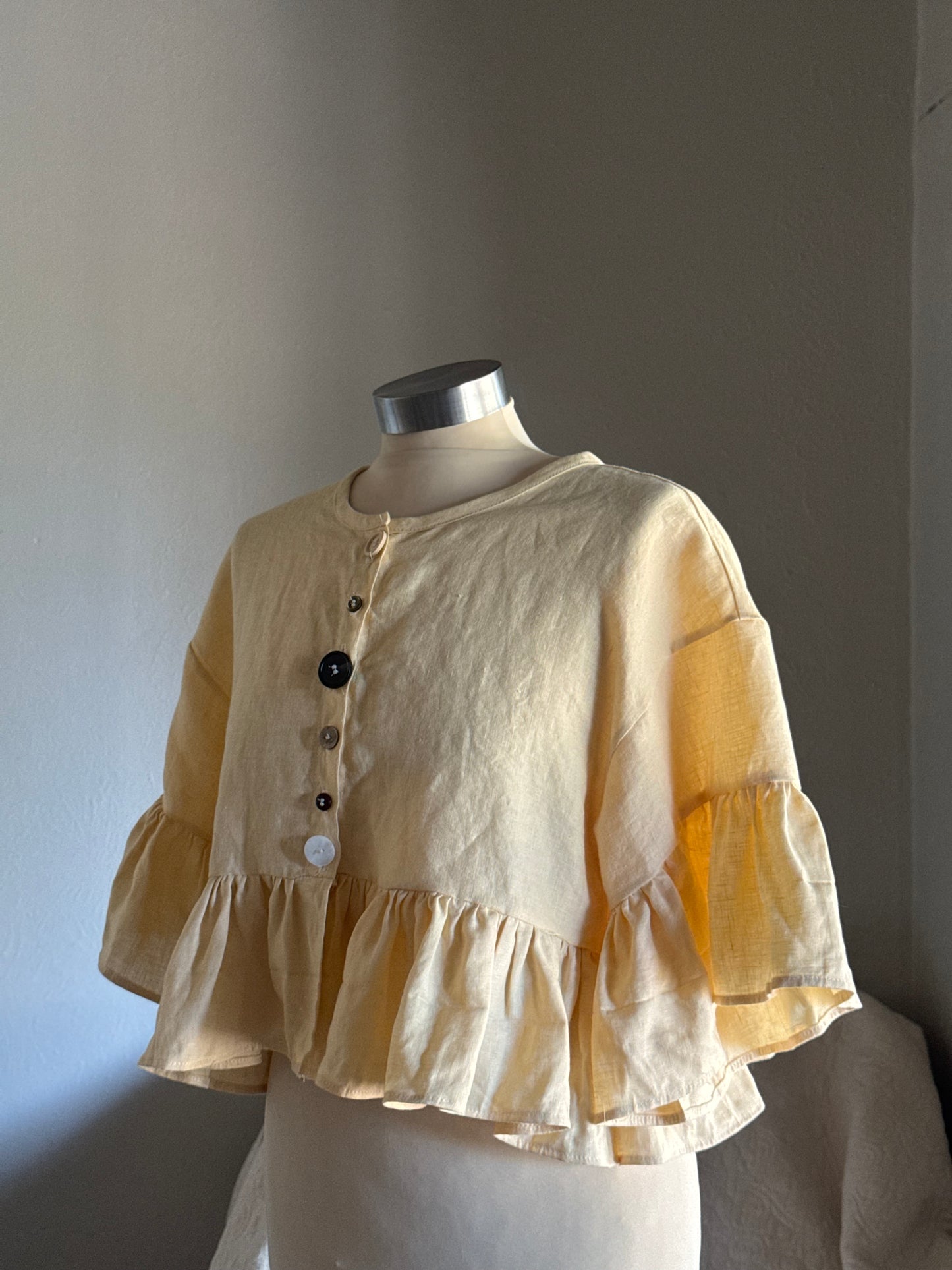 Joycie Handcrafted 100% Linen Button Down Ruffle Top In Butter