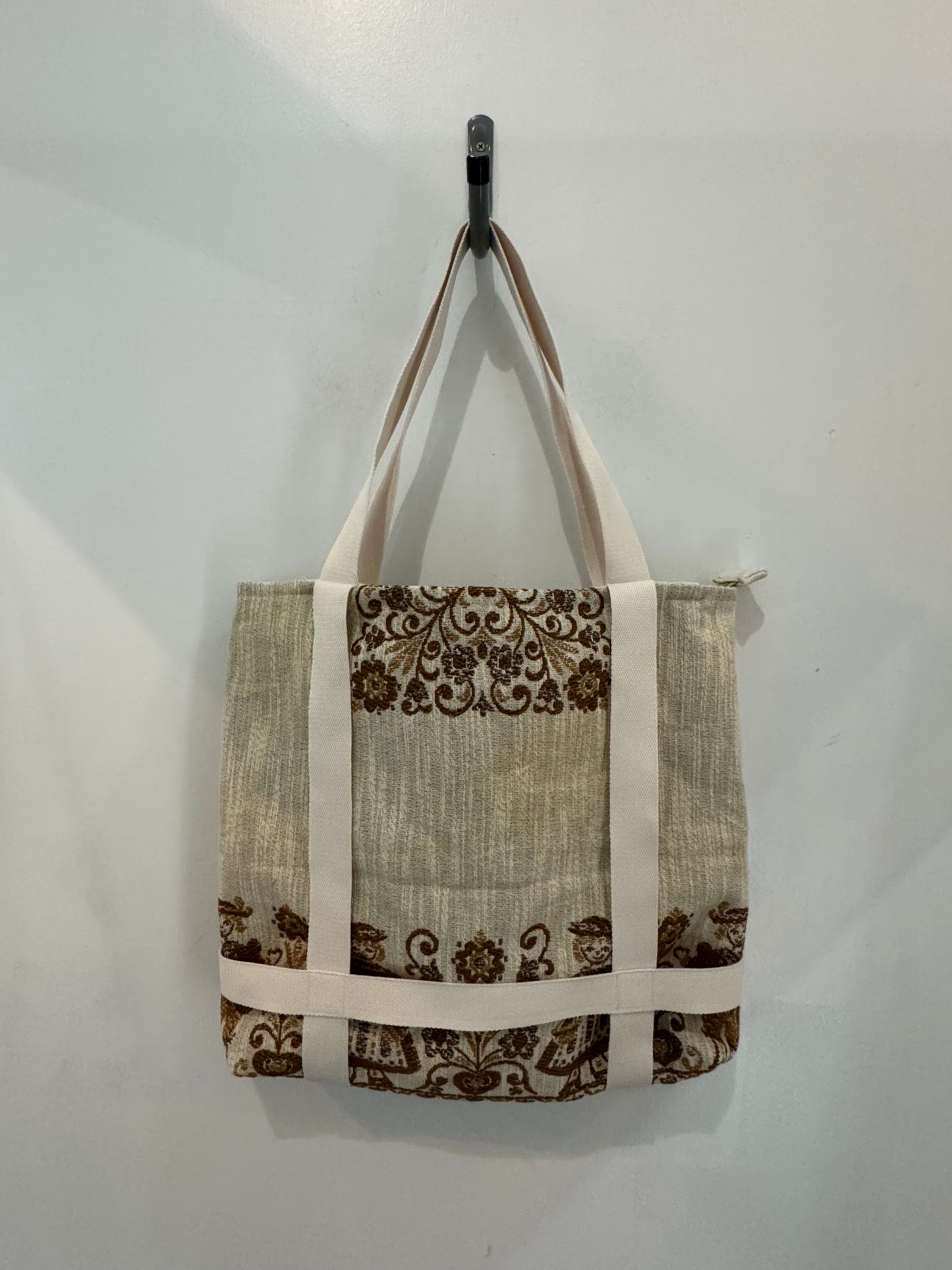 Magnus Vintage Handcrafted Tote Hat Holder Bag The 2nd