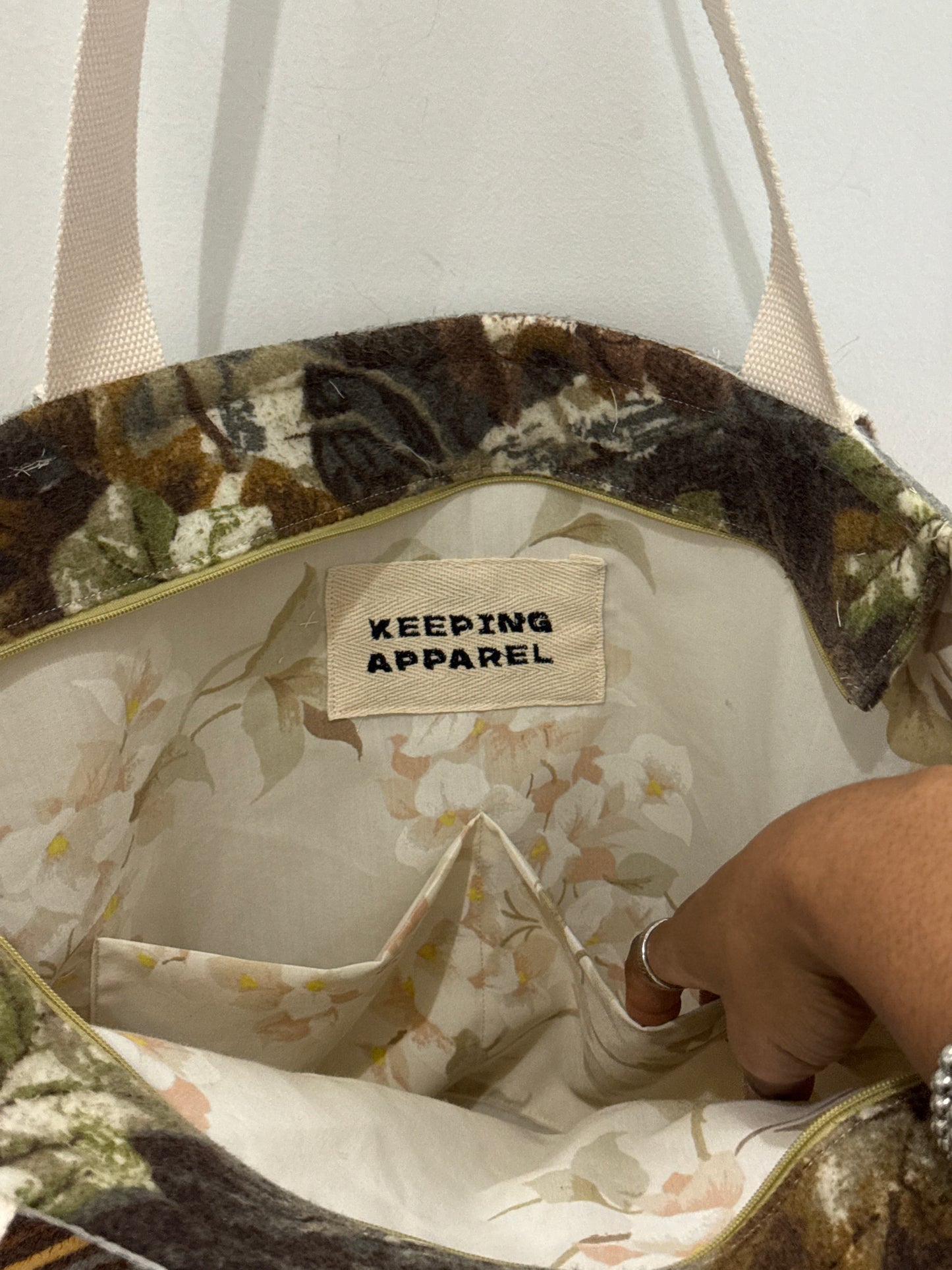 Magnus Vintage Handcrafted Tote Hat Holder Bag XL The 2nd