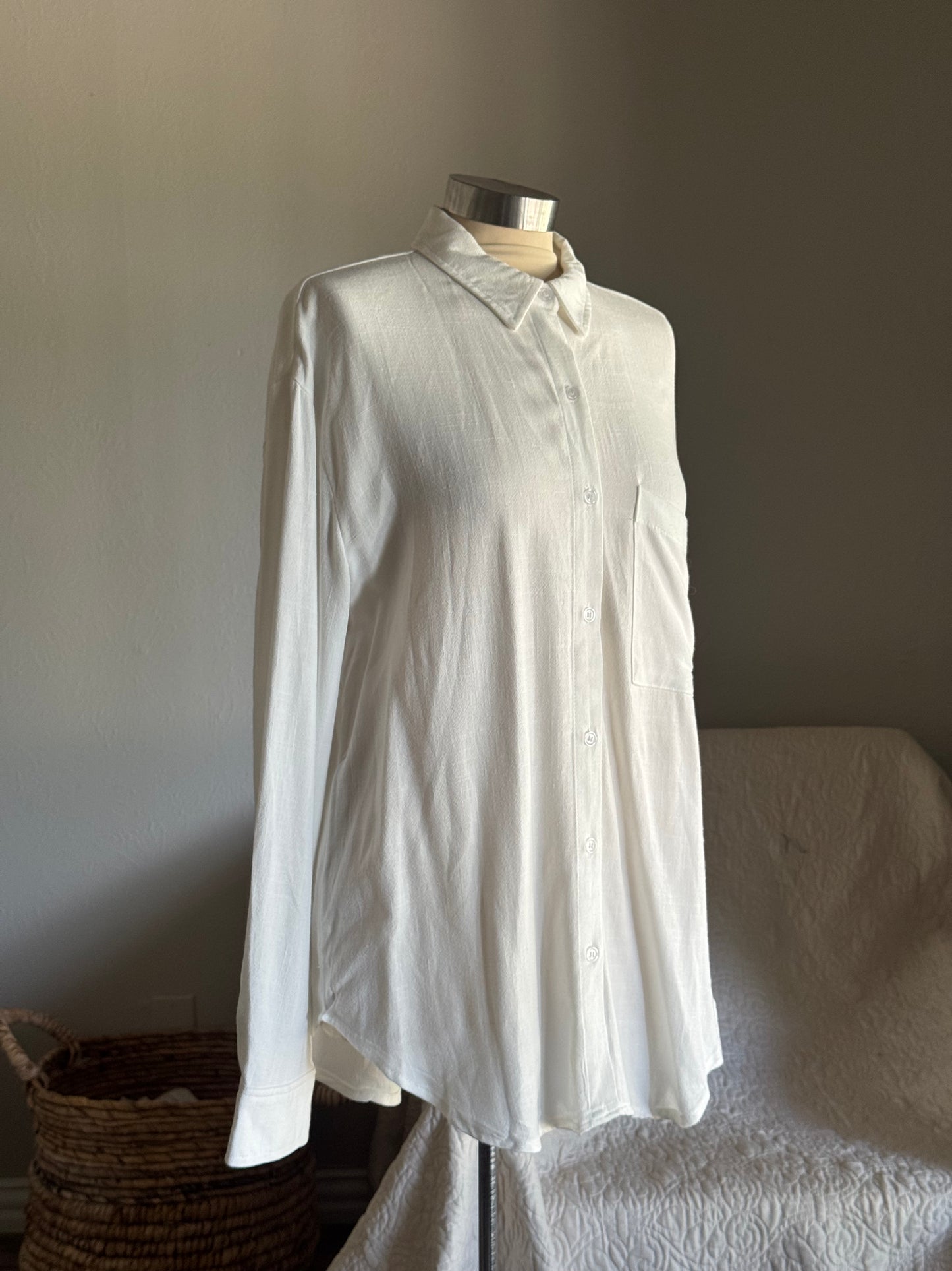 Sophia Classic Linen Button Down In Ivory