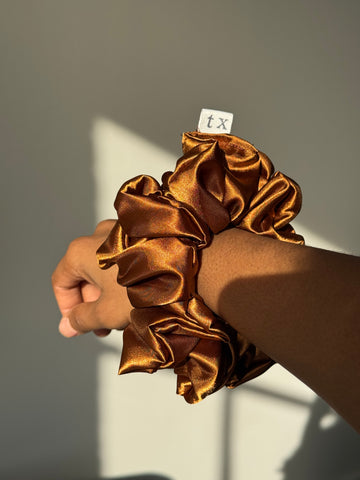 Sydney Satin Handmade Texas Sized Scrunchie In Mocha