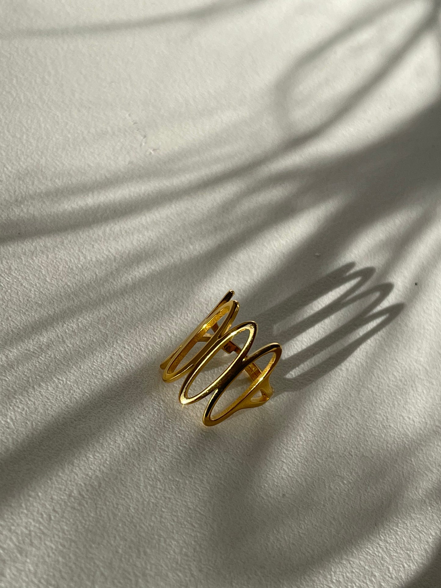 Gated Stainless Steel Ring In 18k Gold Plated