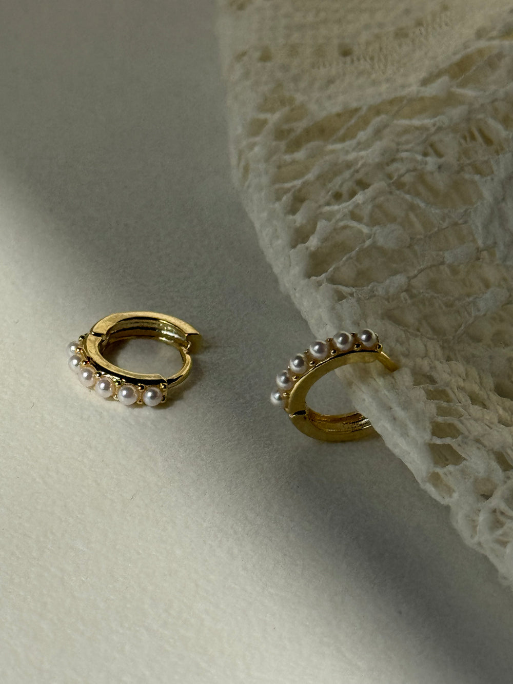 Pipper Pearl Mini Hug Hoop Earring In Gold