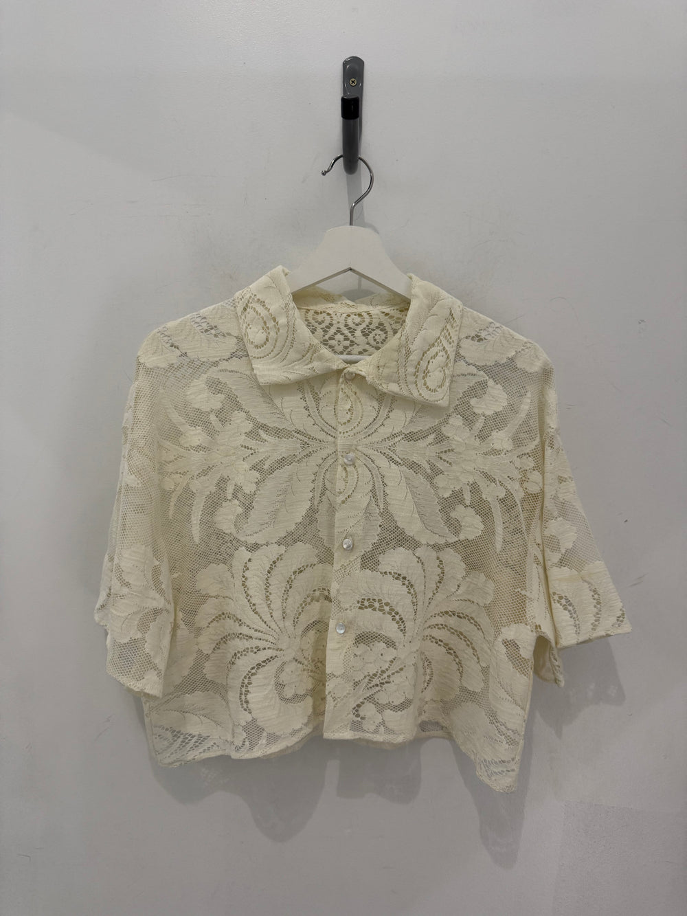 Judy Vintage Cropped Button Down Top In Vanilla￼