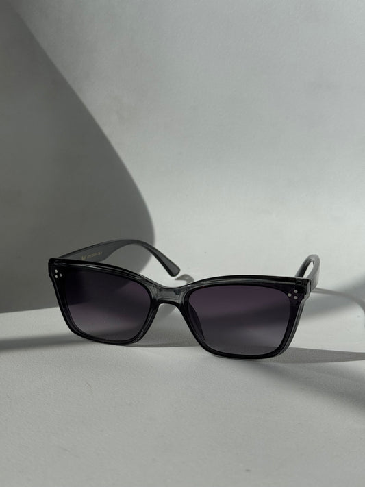 Tangi Triple Stud Classic Sunglasses Smoke