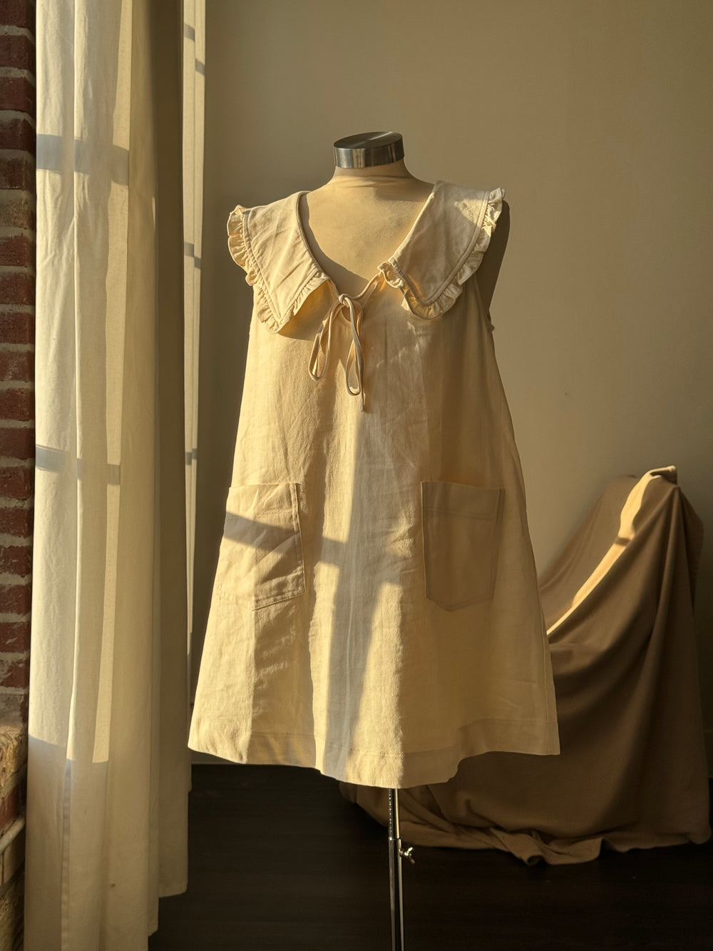 Tiffany Ruffle Collar Cotton Dress In Cream