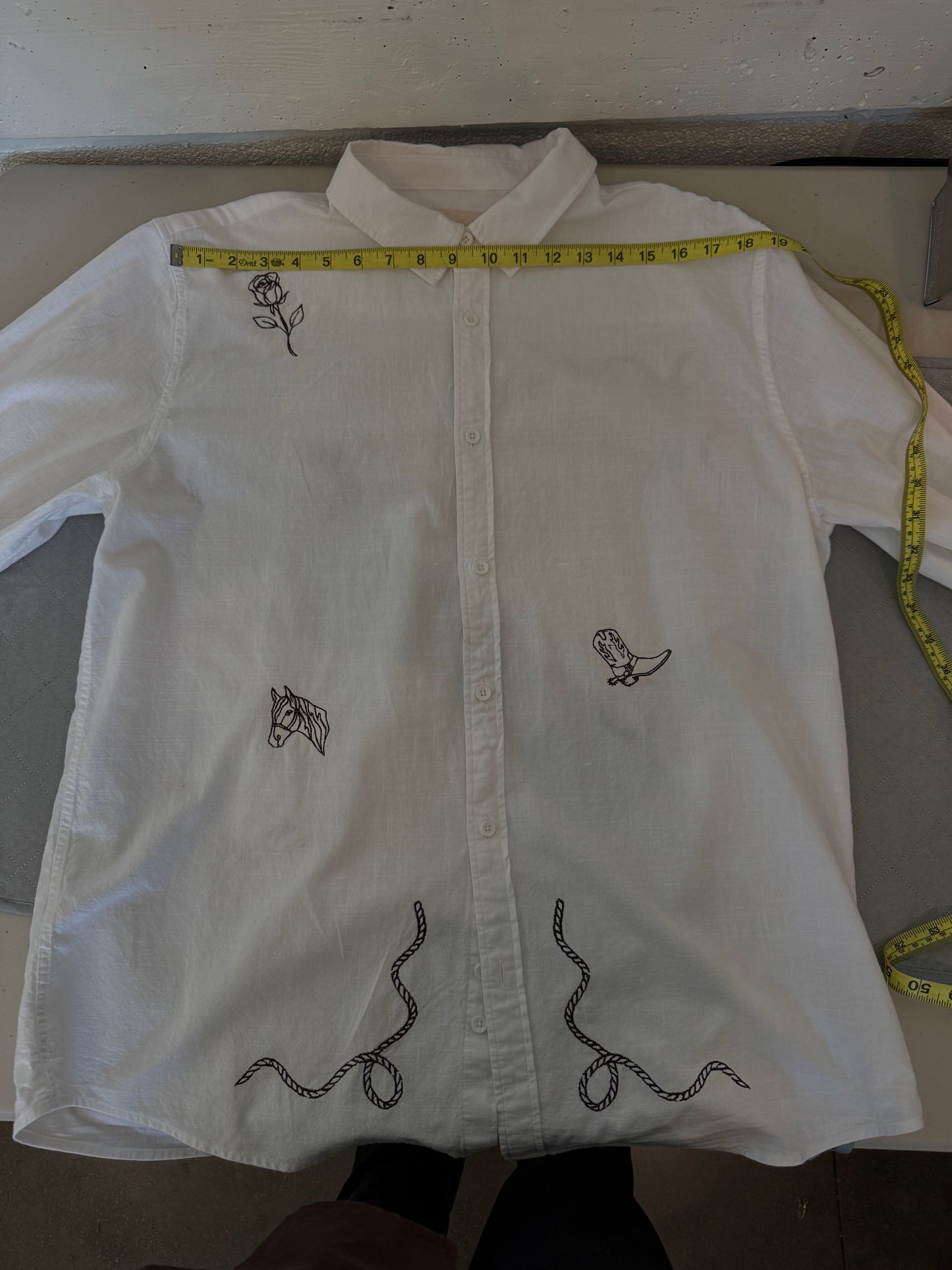 Jaxson Handcrafted Embroidered Button Down In White