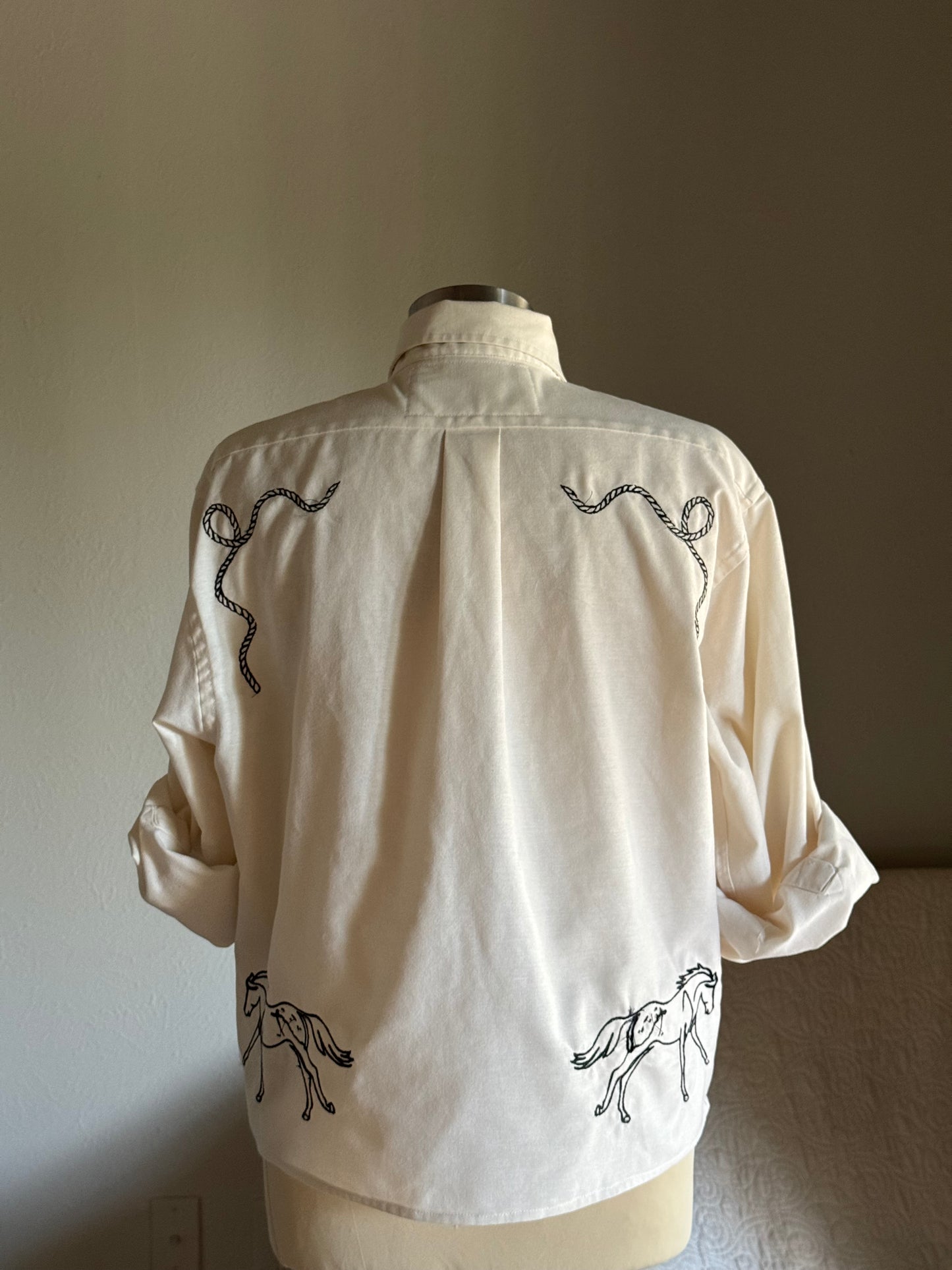 Lawrence Handcrafted Cropped Cotton Button Down Long Sleeve In Vanilla