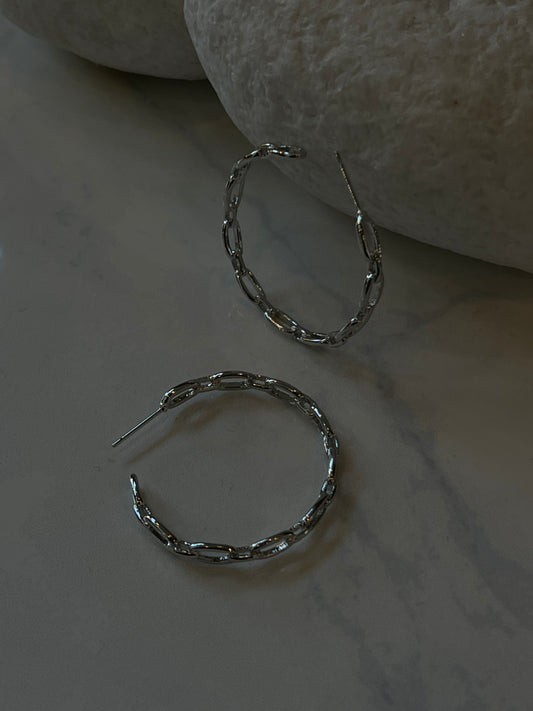 Kelly White Gold Dipped Link Chain Hoop Earring In Silver
