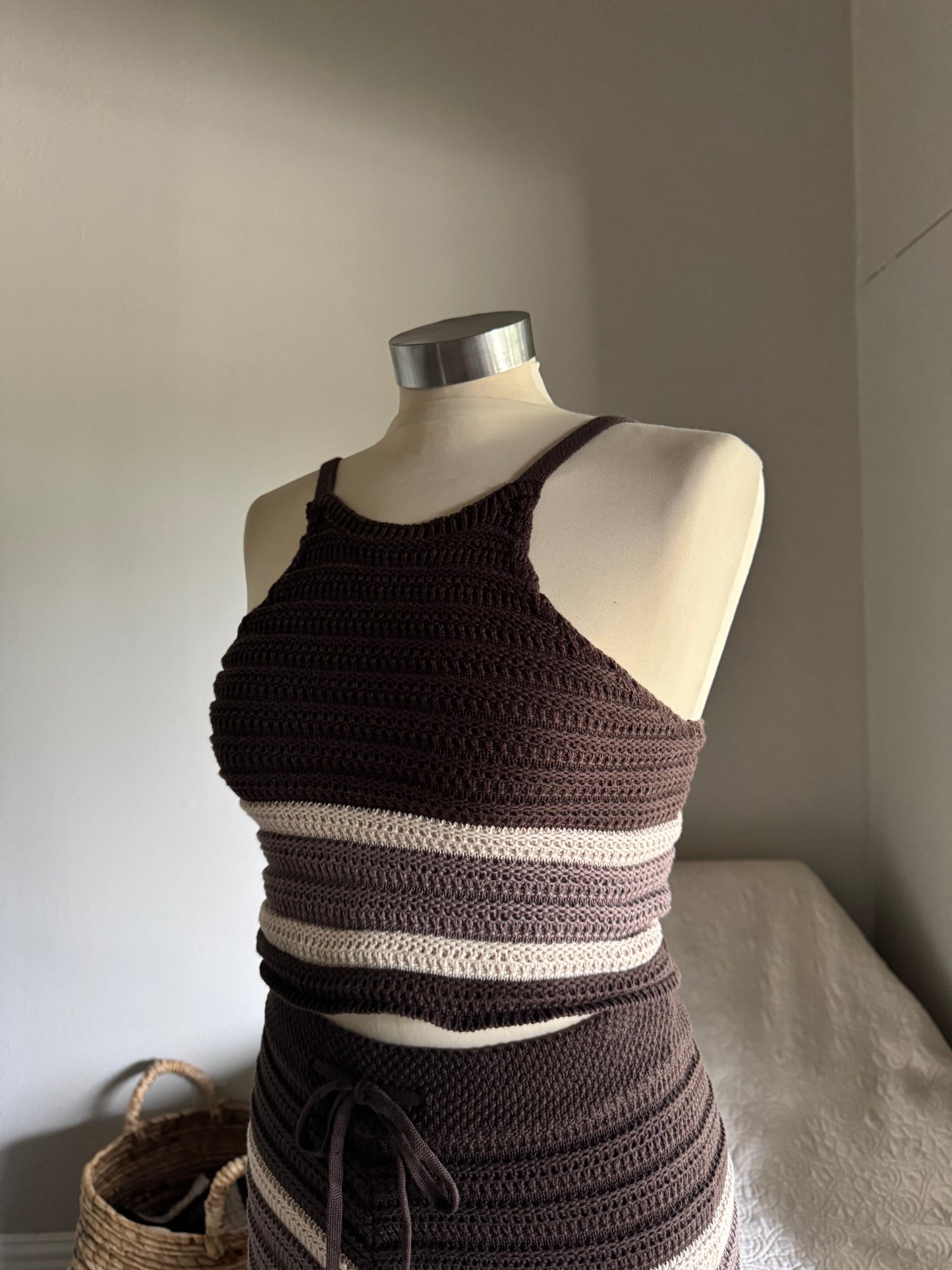 Hailey Cotton Crochet Knit Razor Tank In Espresso￼