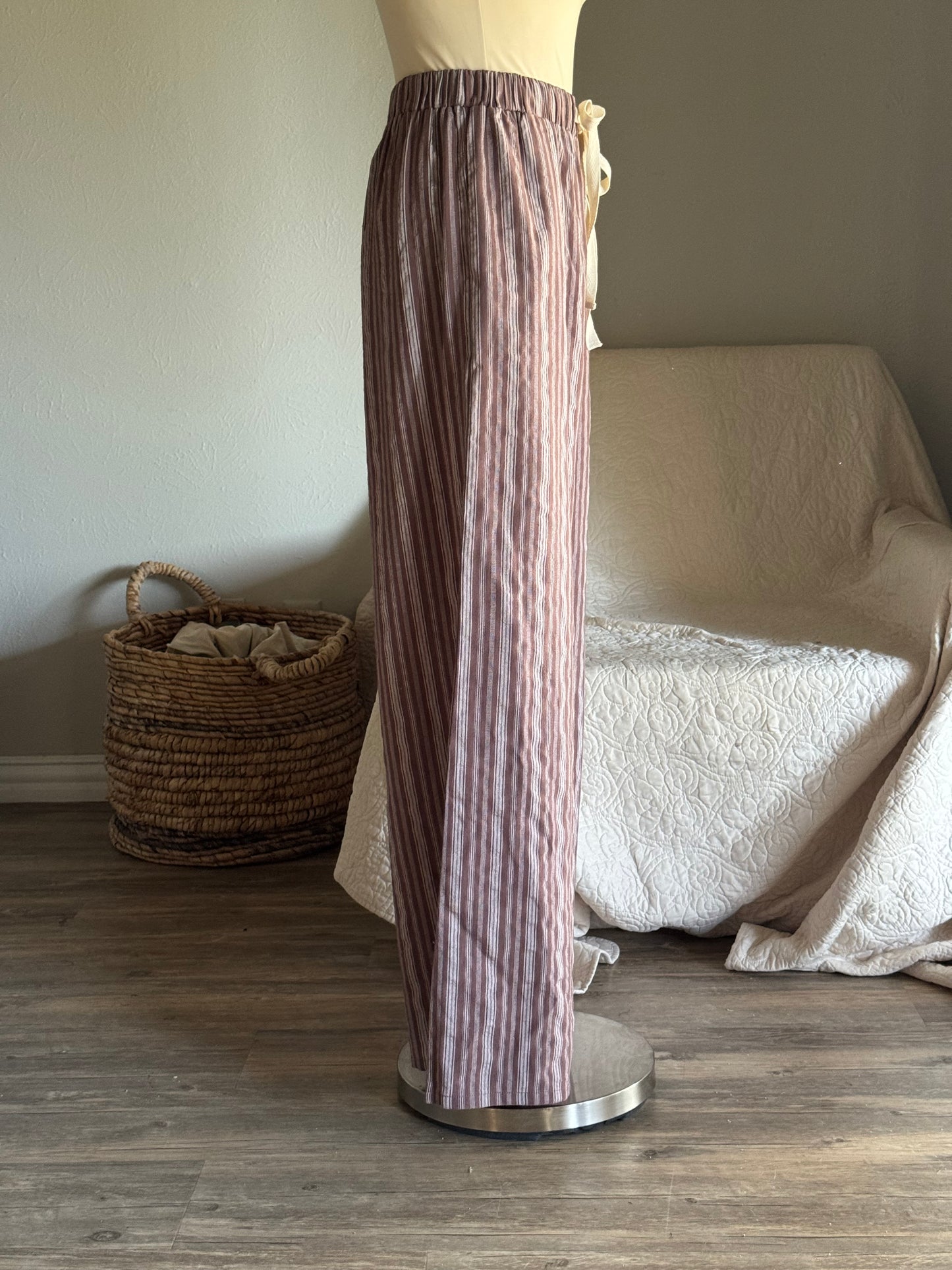 Laramie Cotton & Linen Striped Pants In Chocolate￼