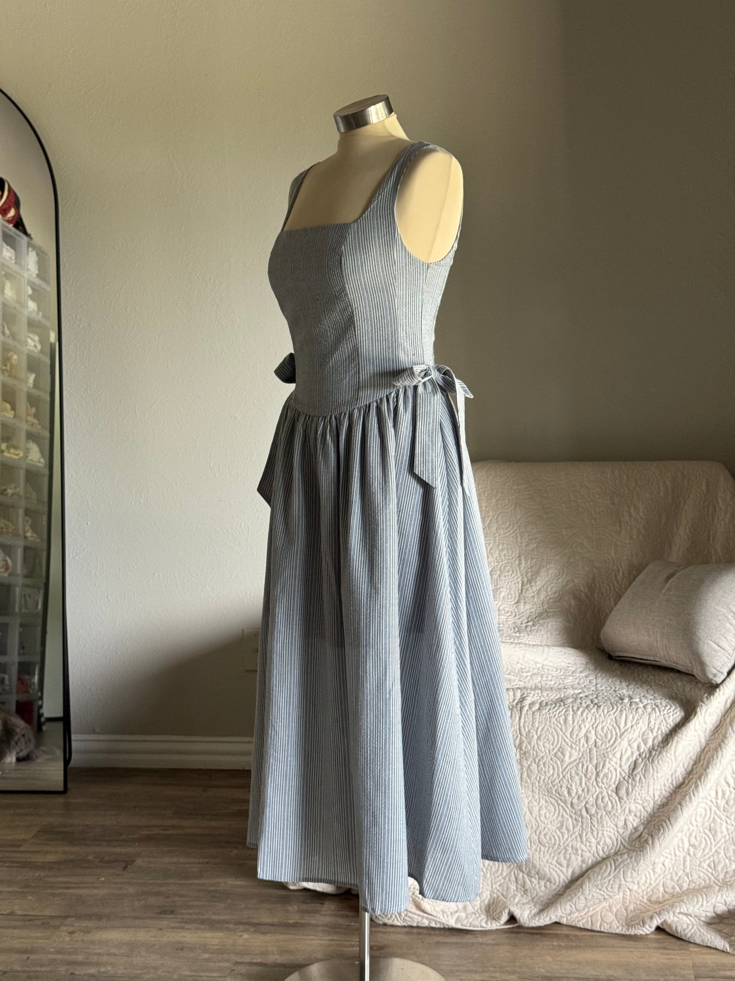 Harly Side Tie Cotton Midi Dress In Dust Blue